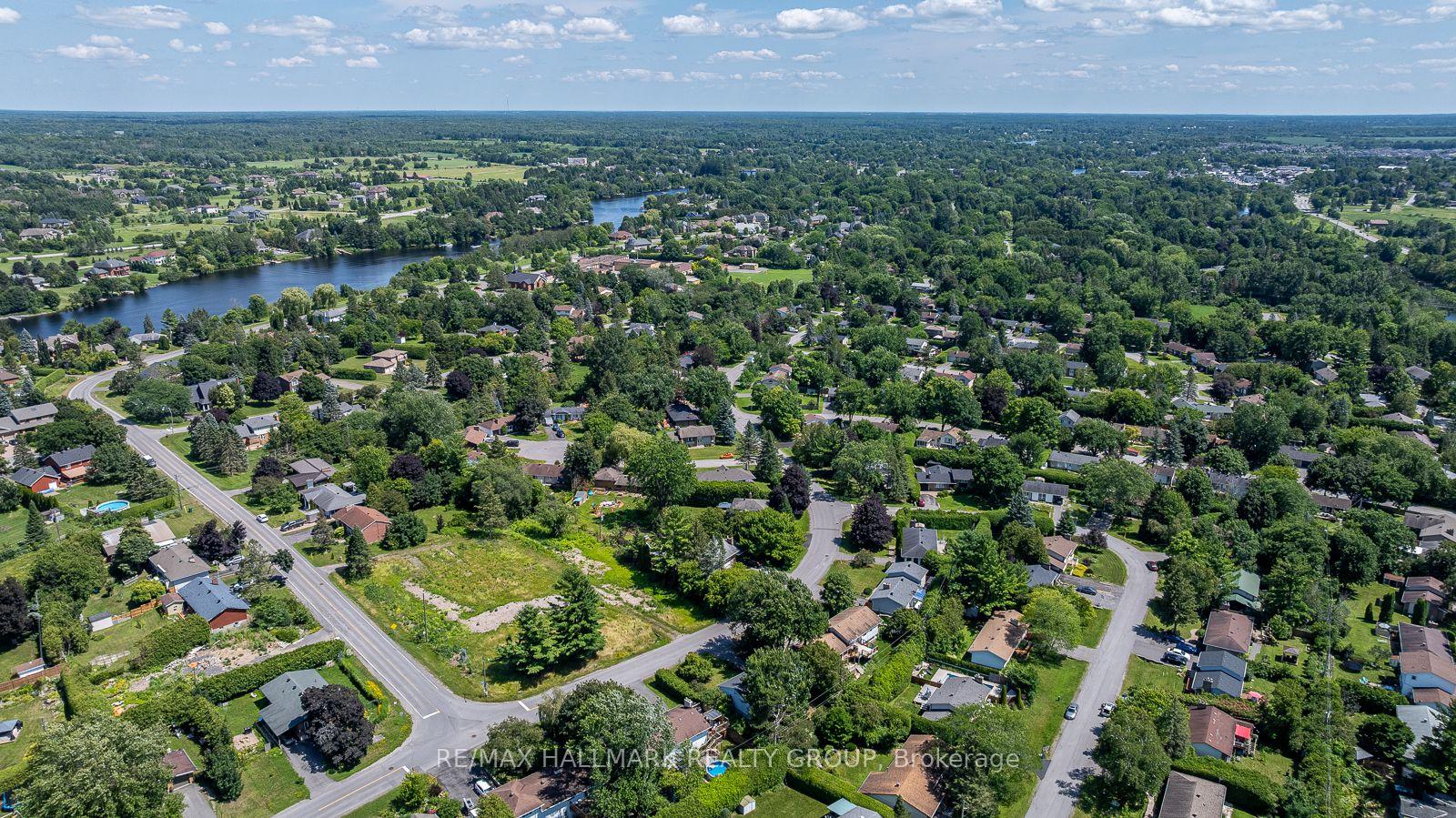 Photo 29 of 5290 Driscoll Drive, Ottawa, Manotick Long Island & Nicholls Island — HOMEH