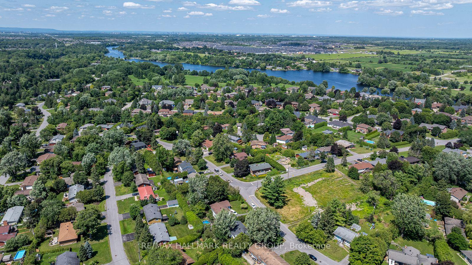 Photo 34 of 5290 Driscoll Drive, Ottawa, Manotick Long Island & Nicholls Island — HOMEH