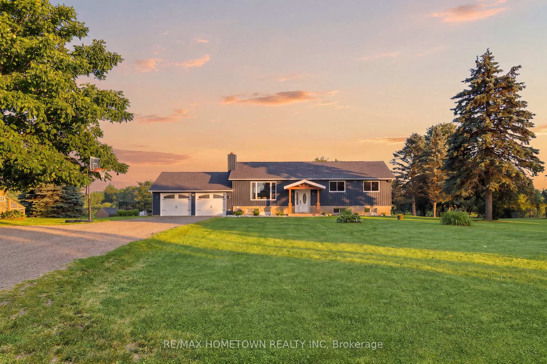 Front of 1585 County Road 2