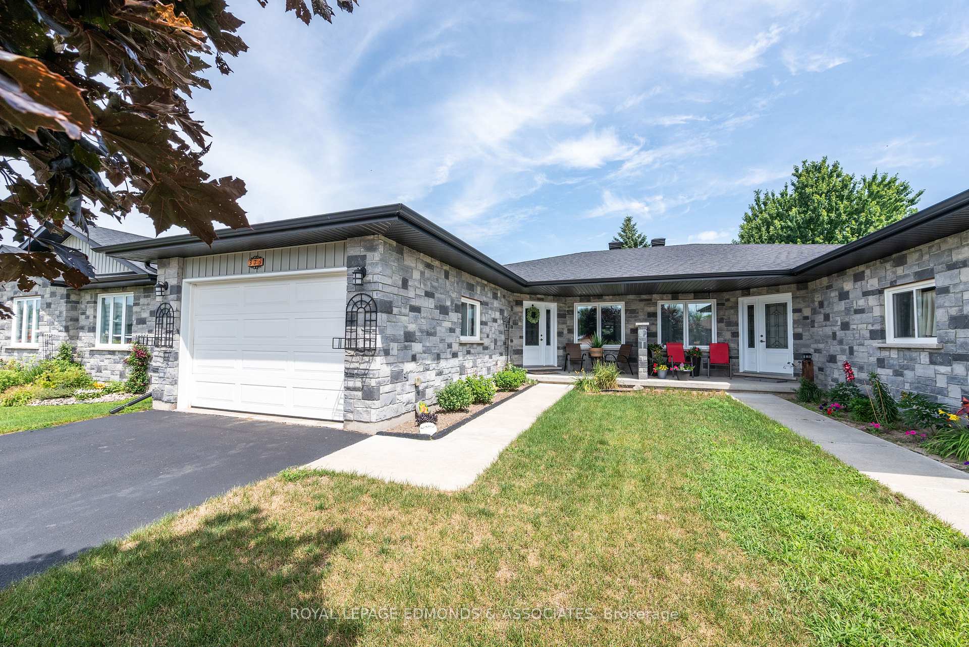 Front of 375 Patricia Avenue