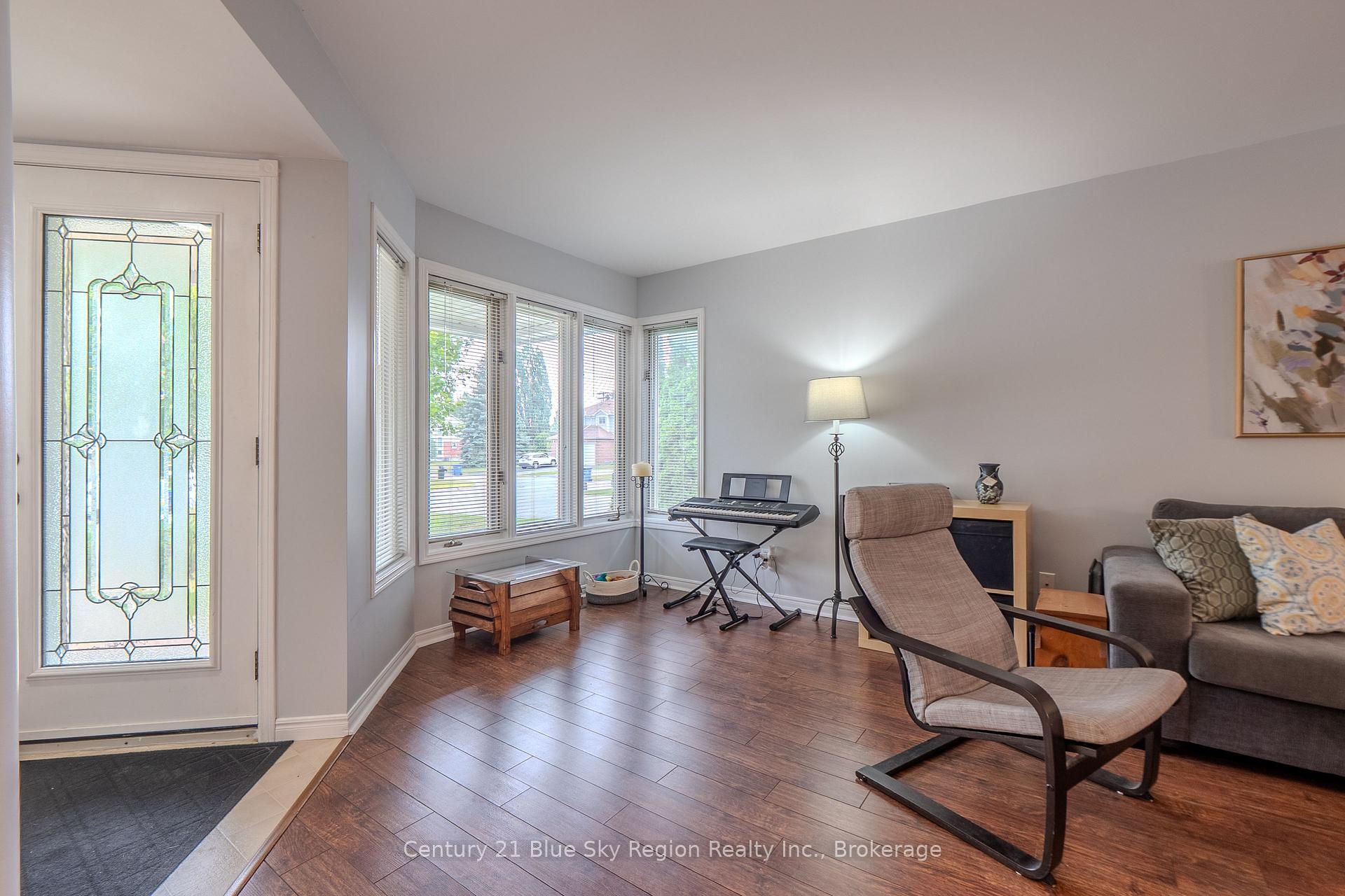 Photo 8 of 661 Tackaberry Drive, North Bay, West End — HOMEH