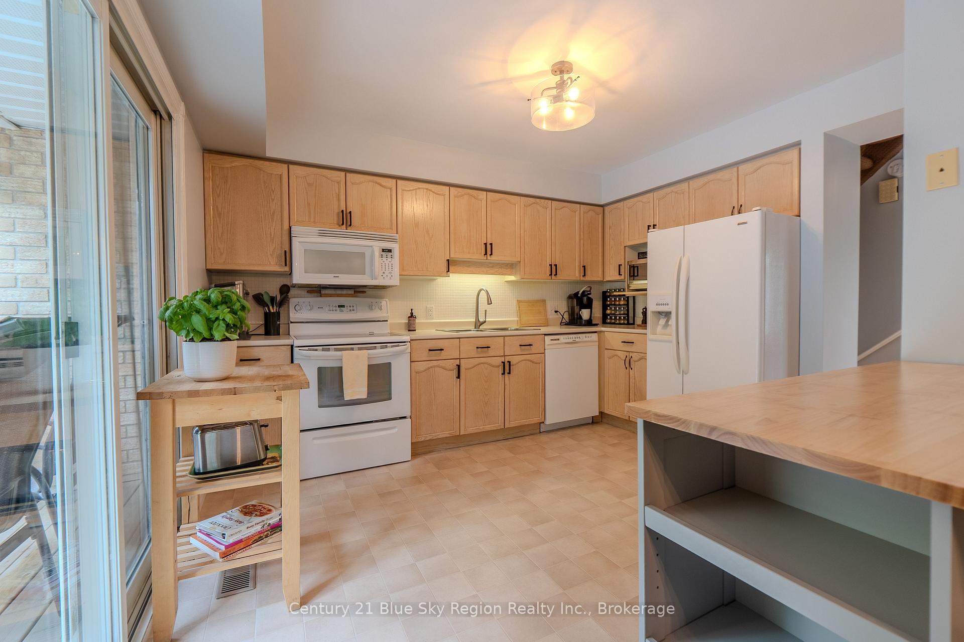 Photo 13 of 661 Tackaberry Drive, North Bay, West End — HOMEH