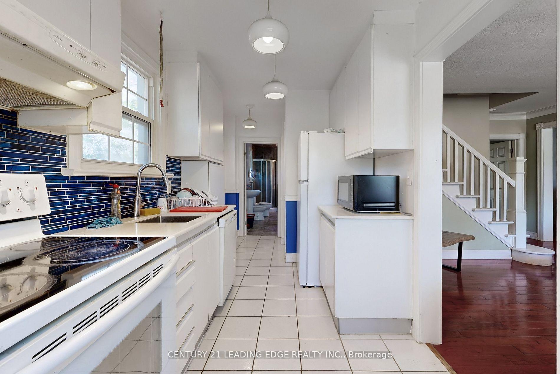 Photo 16 of Unit B, 21 Wexford Boulevard, Scarborough, Wexford-Maryvale — HOMEH