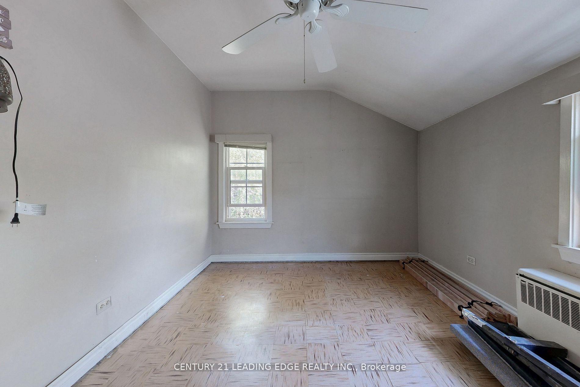 Photo 25 of Unit B, 21 Wexford Boulevard, Scarborough, Wexford-Maryvale — HOMEH