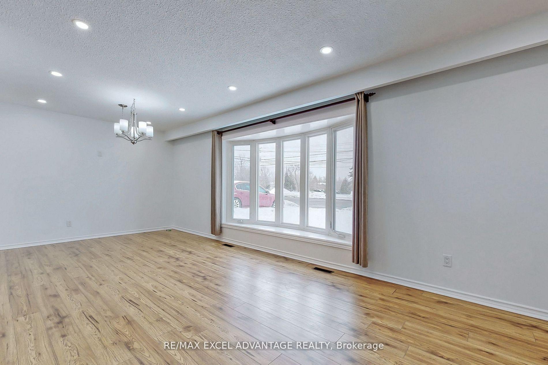 Photo 5 of Unit Main, 274 Harmony Road N, Oshawa, Eastdale — HOMEH