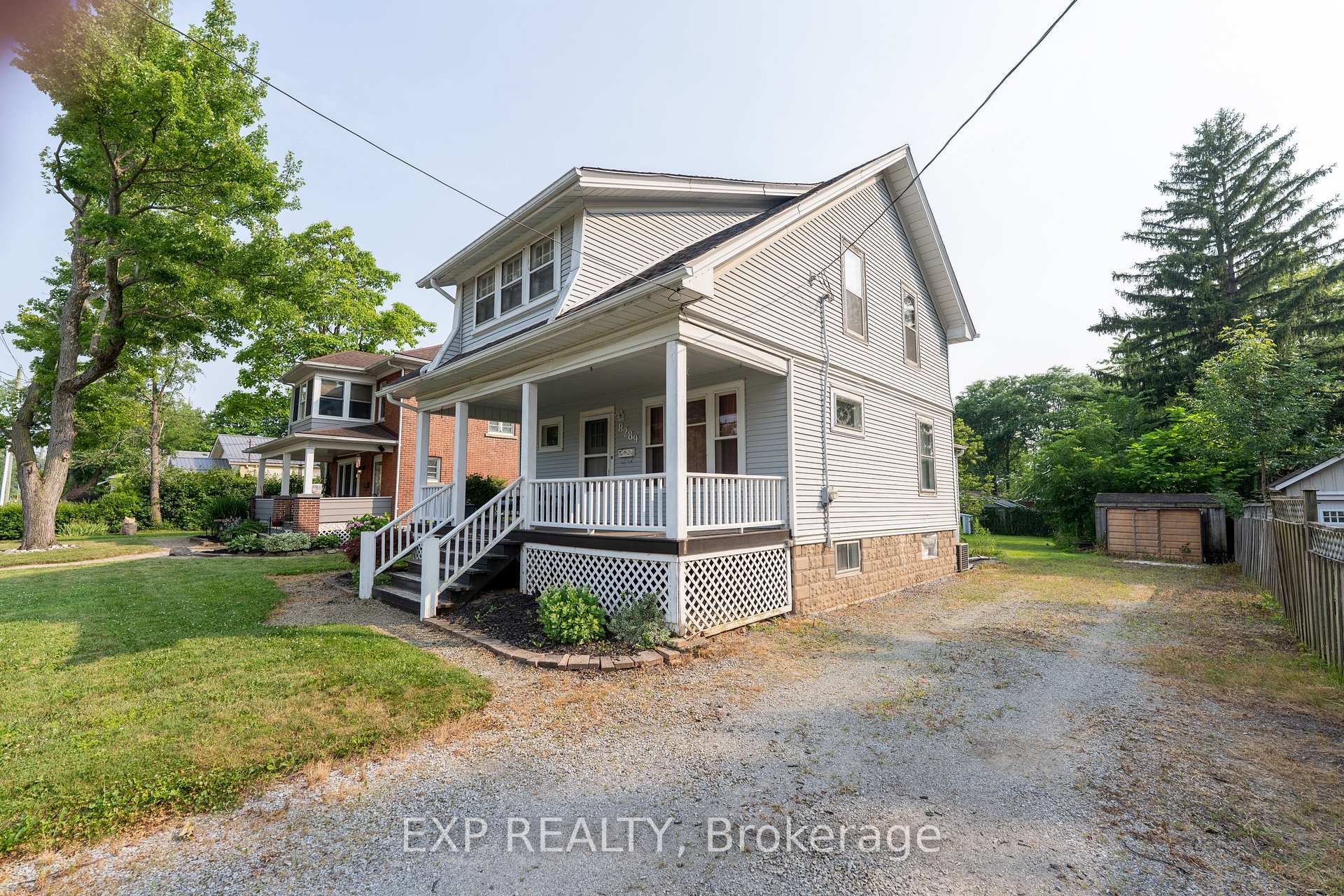 Photo 4 of 8289 Willoughby Drive, Niagara Falls, Chippawa — HOMEH
