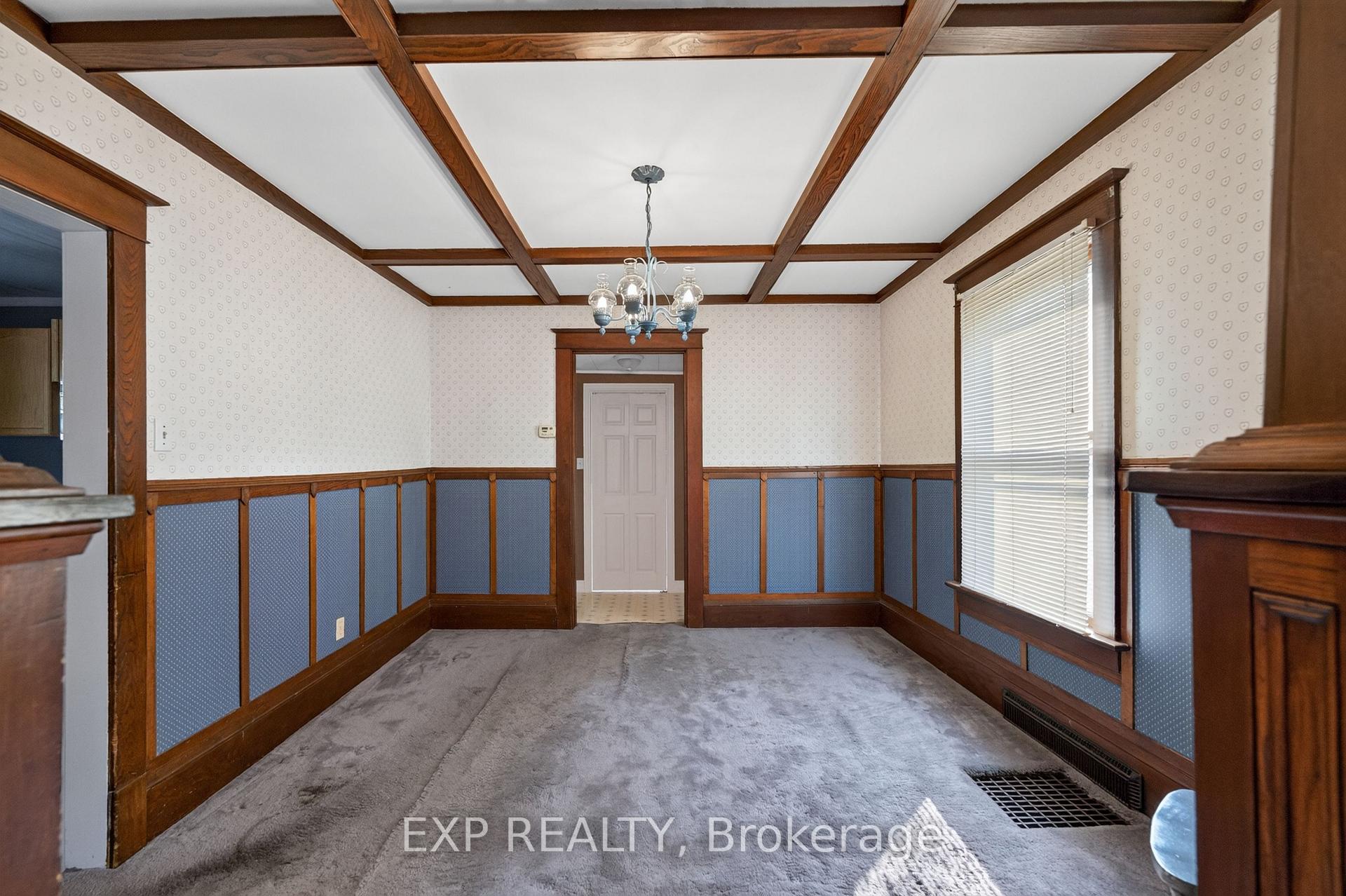 Photo 12 of 8289 Willoughby Drive, Niagara Falls, Chippawa — HOMEH