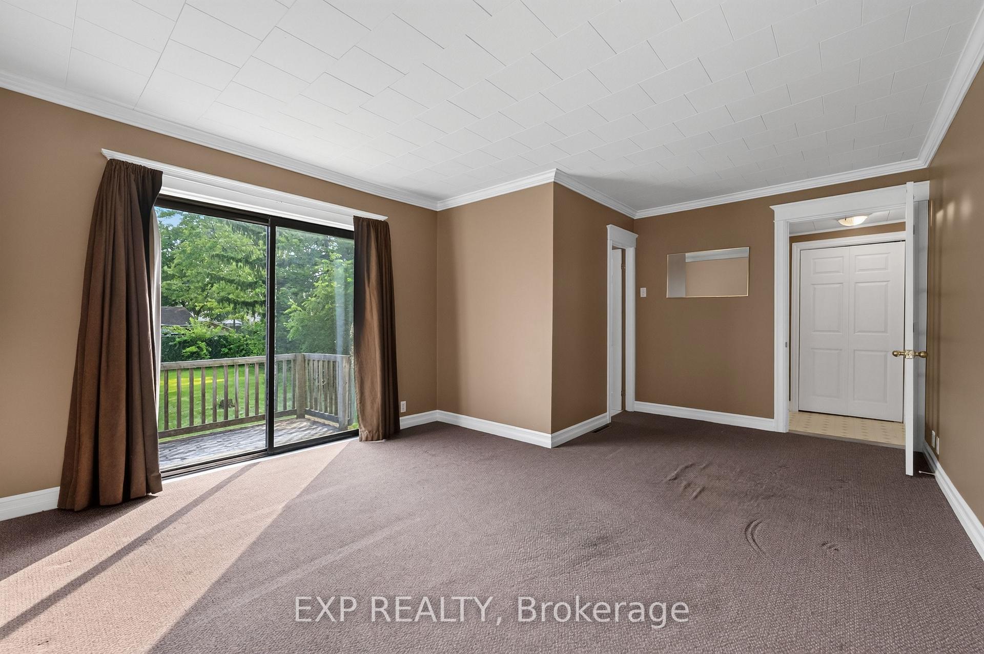 Photo 15 of 8289 Willoughby Drive, Niagara Falls, Chippawa — HOMEH