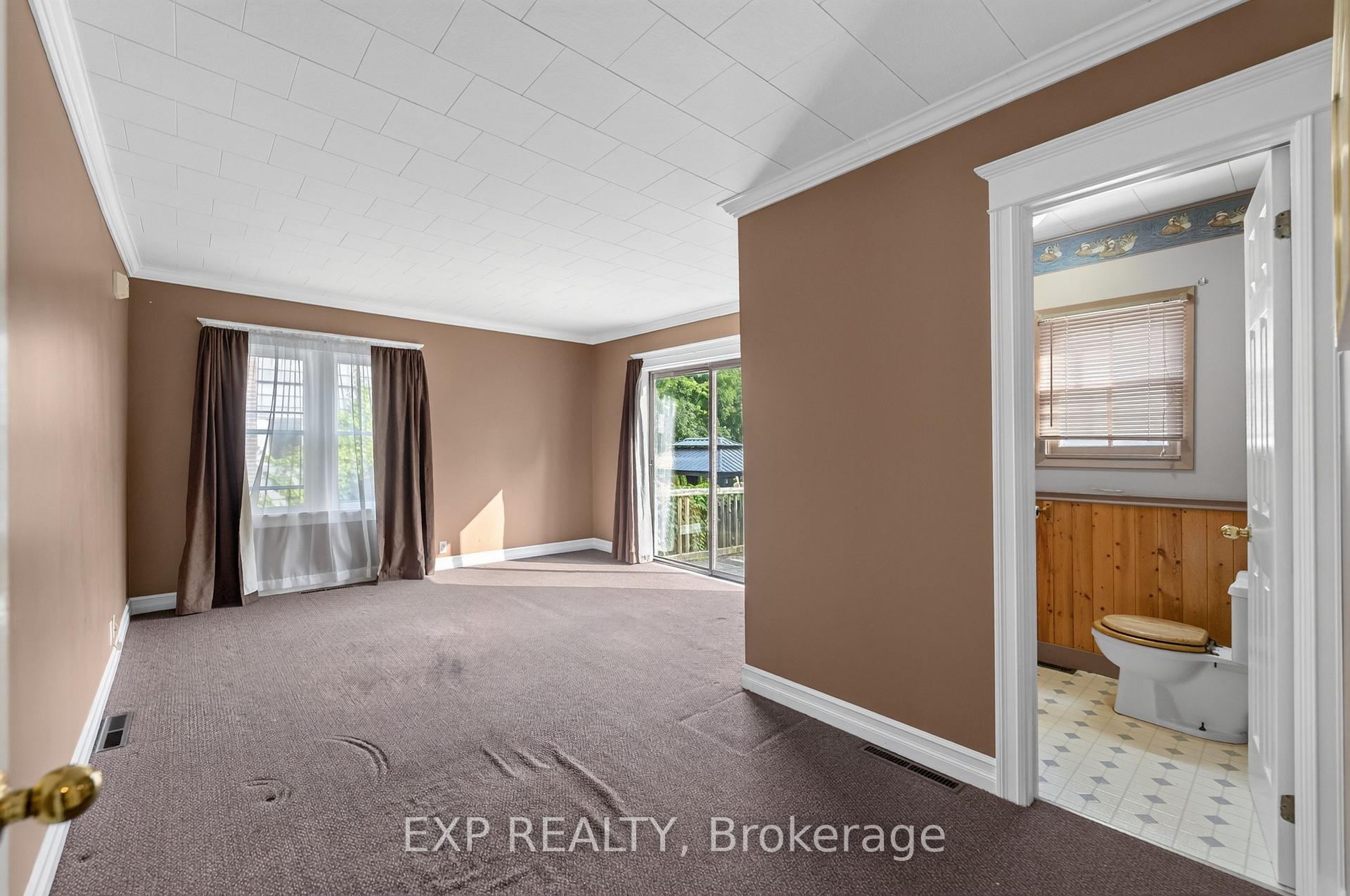 Photo 16 of 8289 Willoughby Drive, Niagara Falls, Chippawa — HOMEH