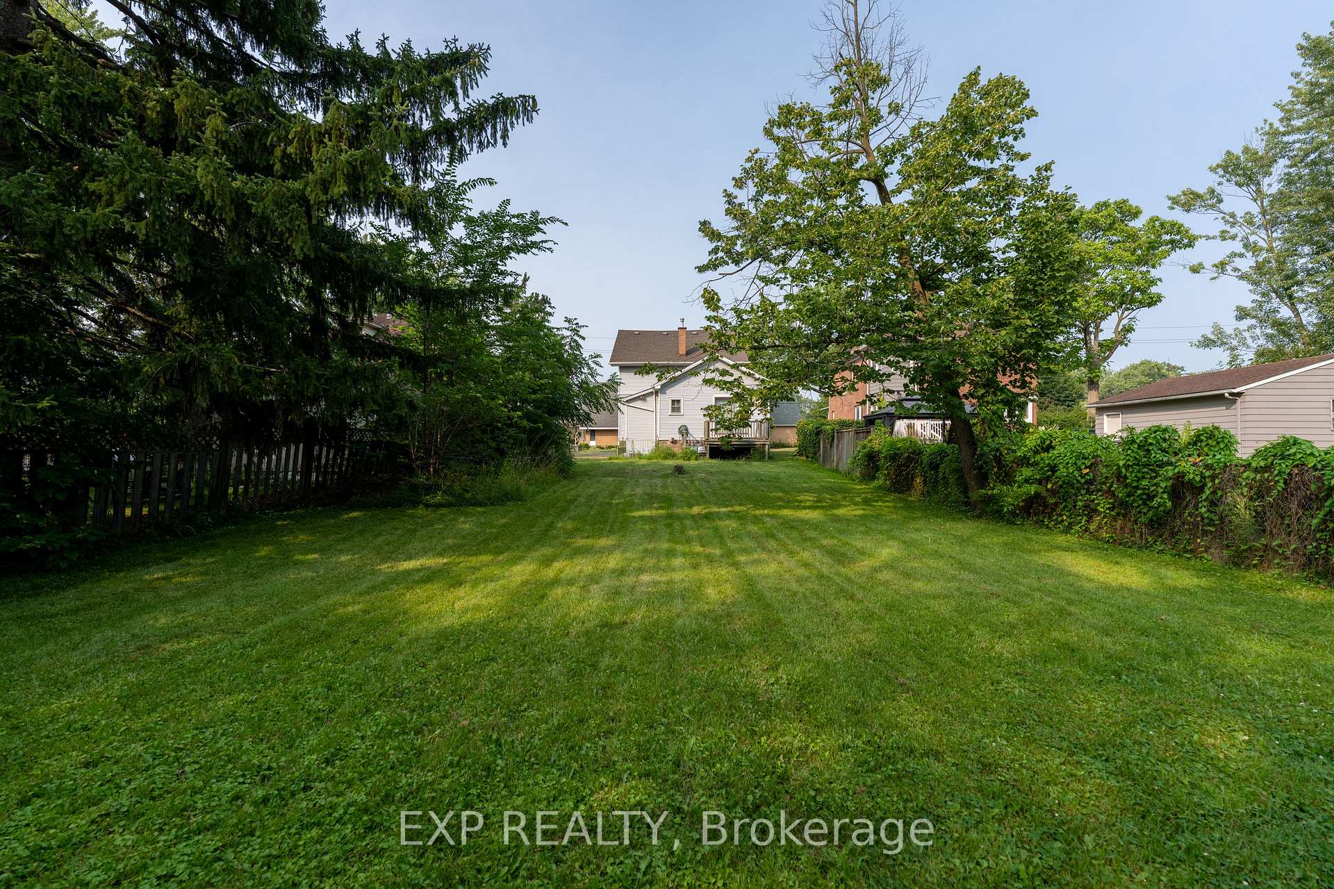 Photo 35 of 8289 Willoughby Drive, Niagara Falls, Chippawa — HOMEH