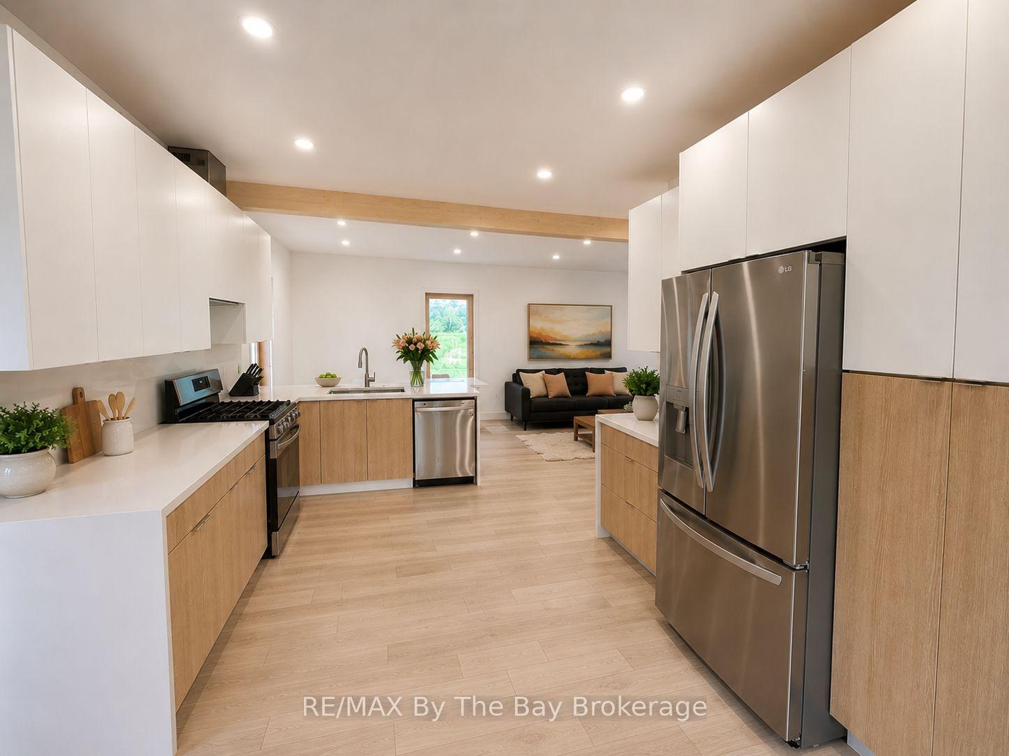 Photo 10 of 6358 Sunnidale Concession 5 Road, Clearview, Rural Clearview — HOMEH