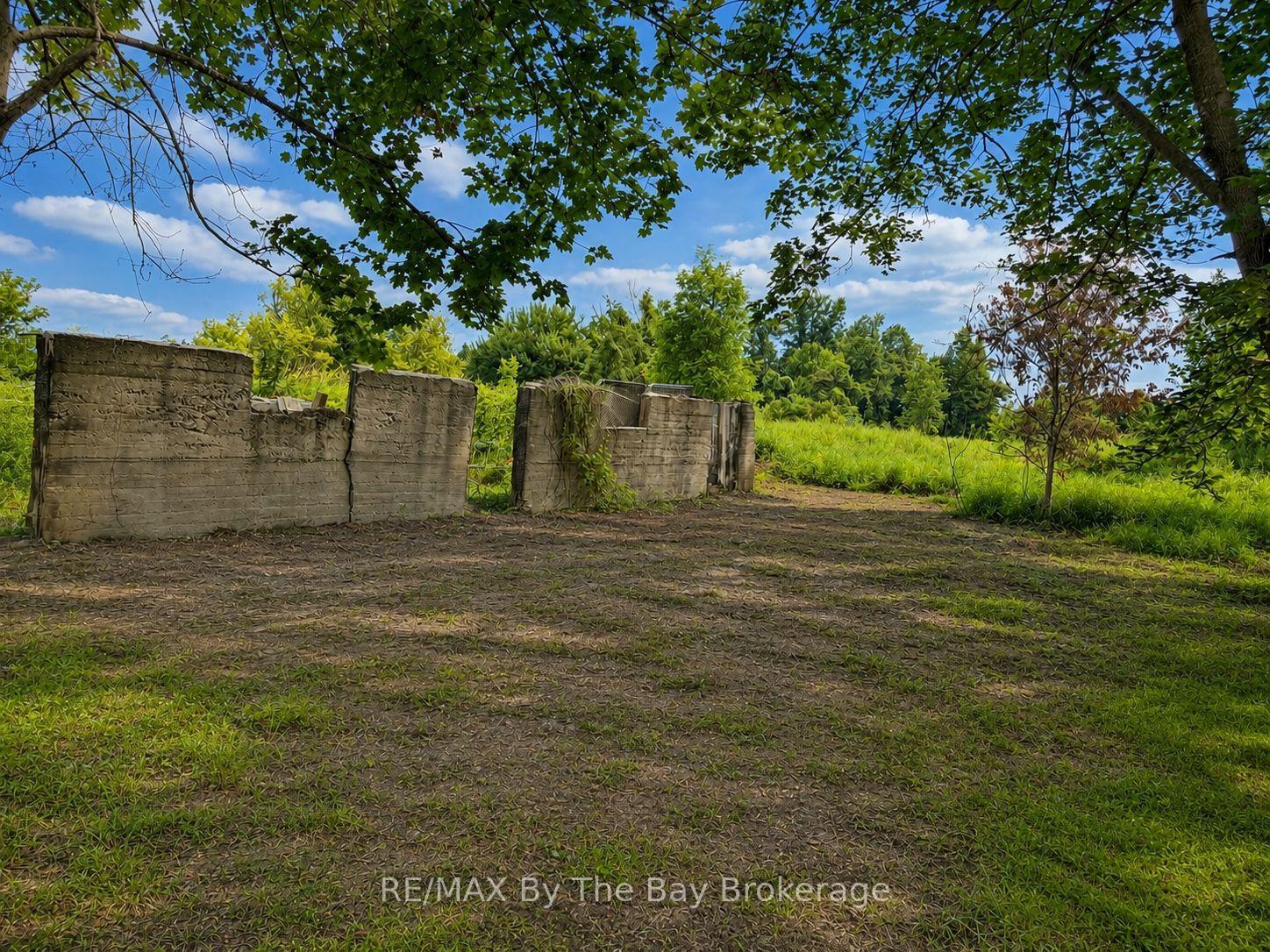 Photo 40 of 6358 Sunnidale Concession 5 Road, Clearview, Rural Clearview — HOMEH