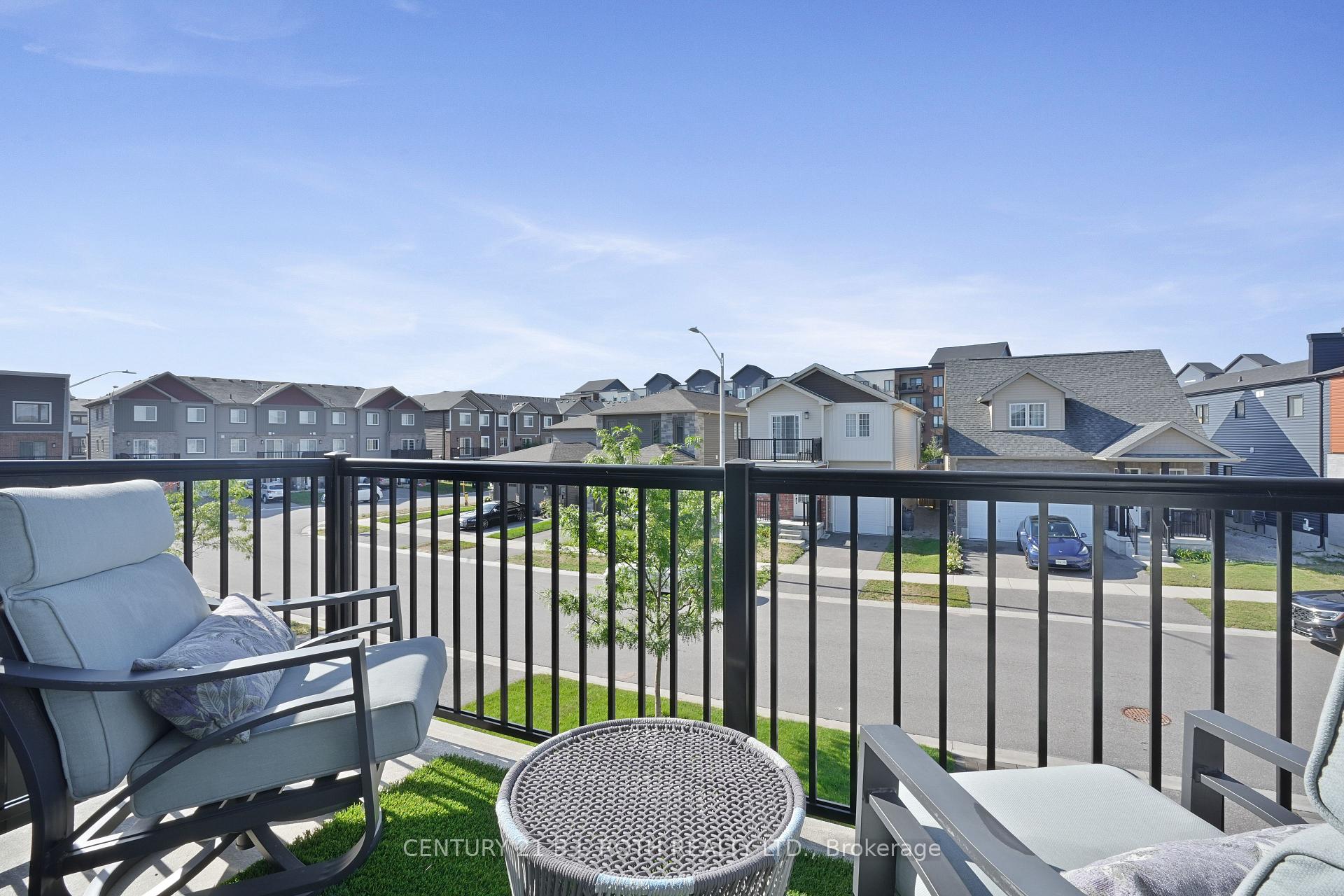 Photo 29 of 17 Olympic Gate, Barrie, Holly — HOMEH