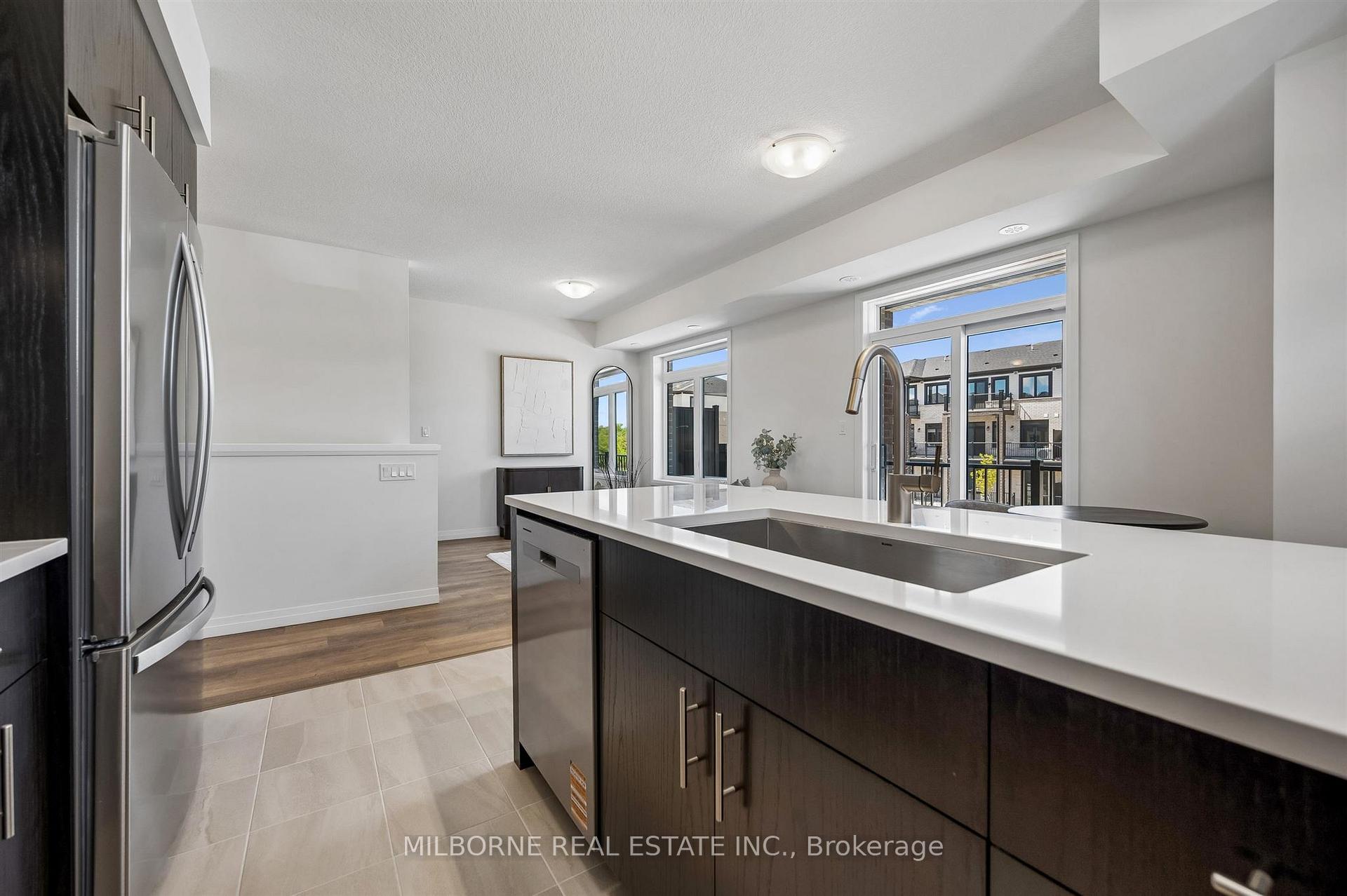 Photo 14 of 36 Thatcher Drive, Guelph, Kortright East — HOMEH