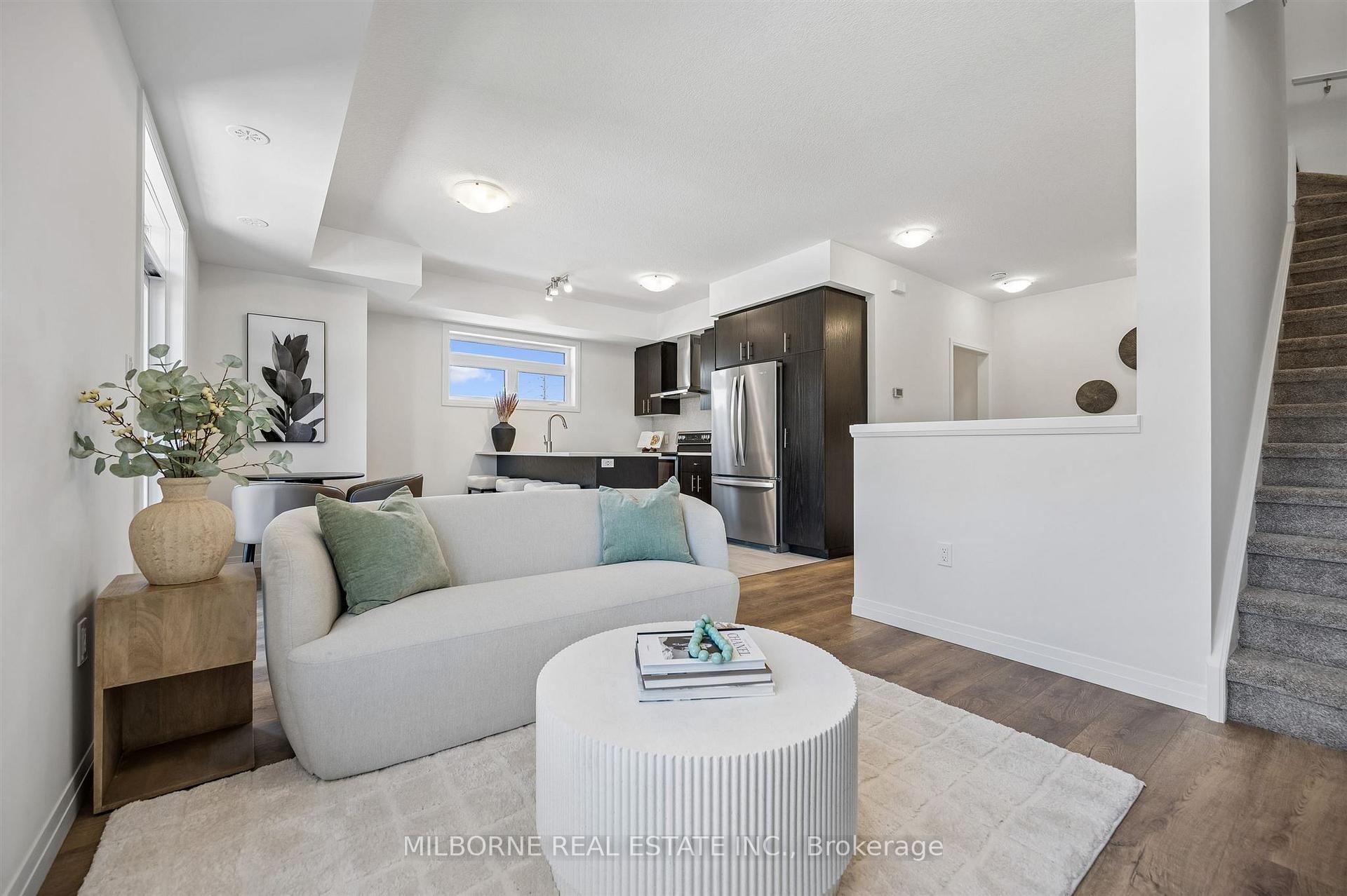 Photo 21 of 36 Thatcher Drive, Guelph, Kortright East — HOMEH