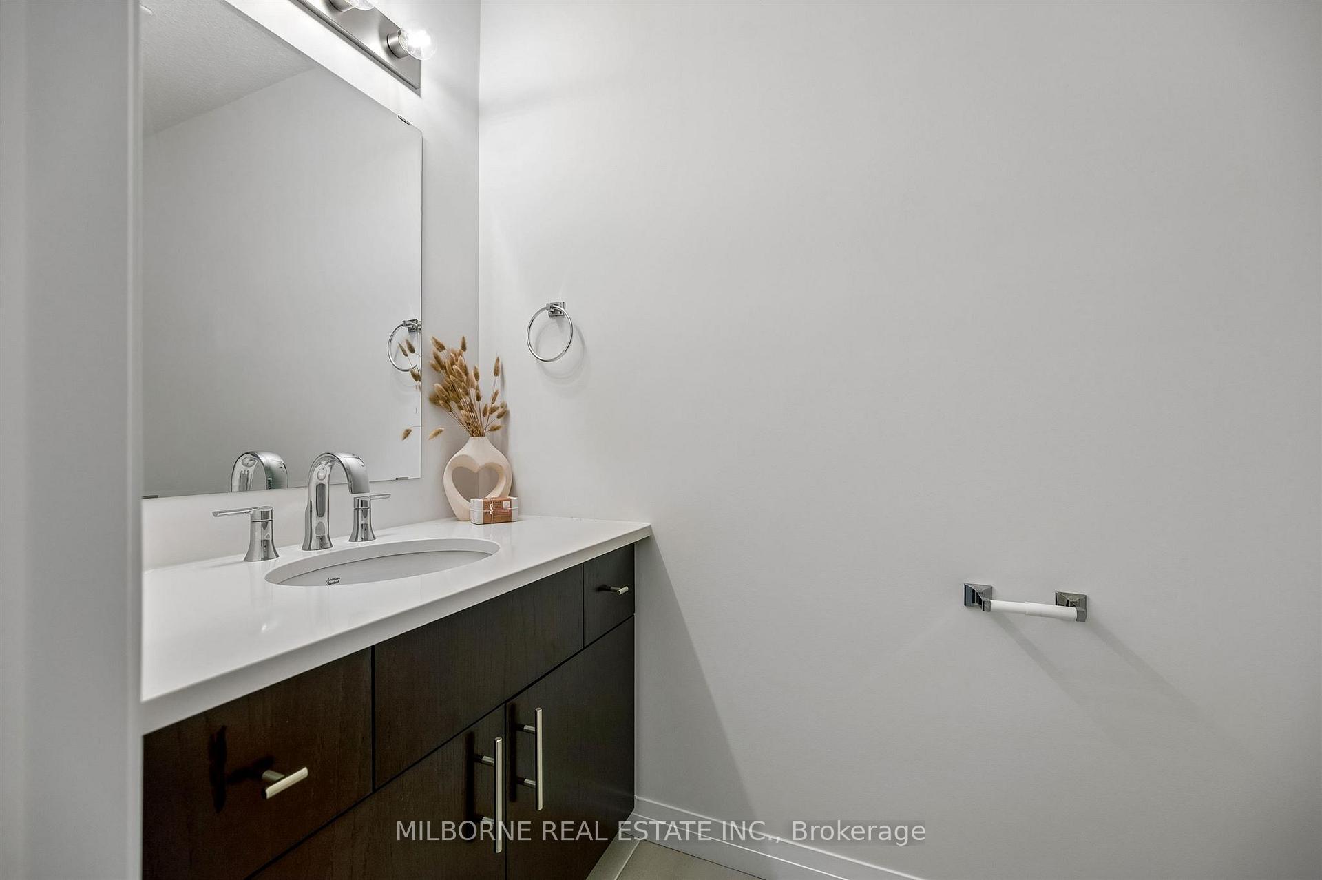 Photo 23 of 36 Thatcher Drive, Guelph, Kortright East — HOMEH
