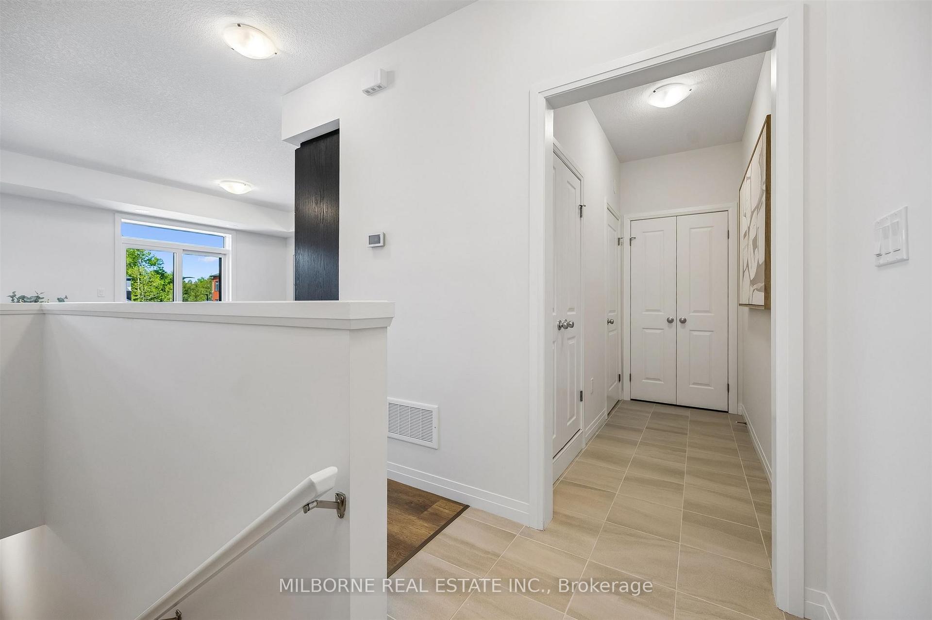 Photo 24 of 36 Thatcher Drive, Guelph, Kortright East — HOMEH