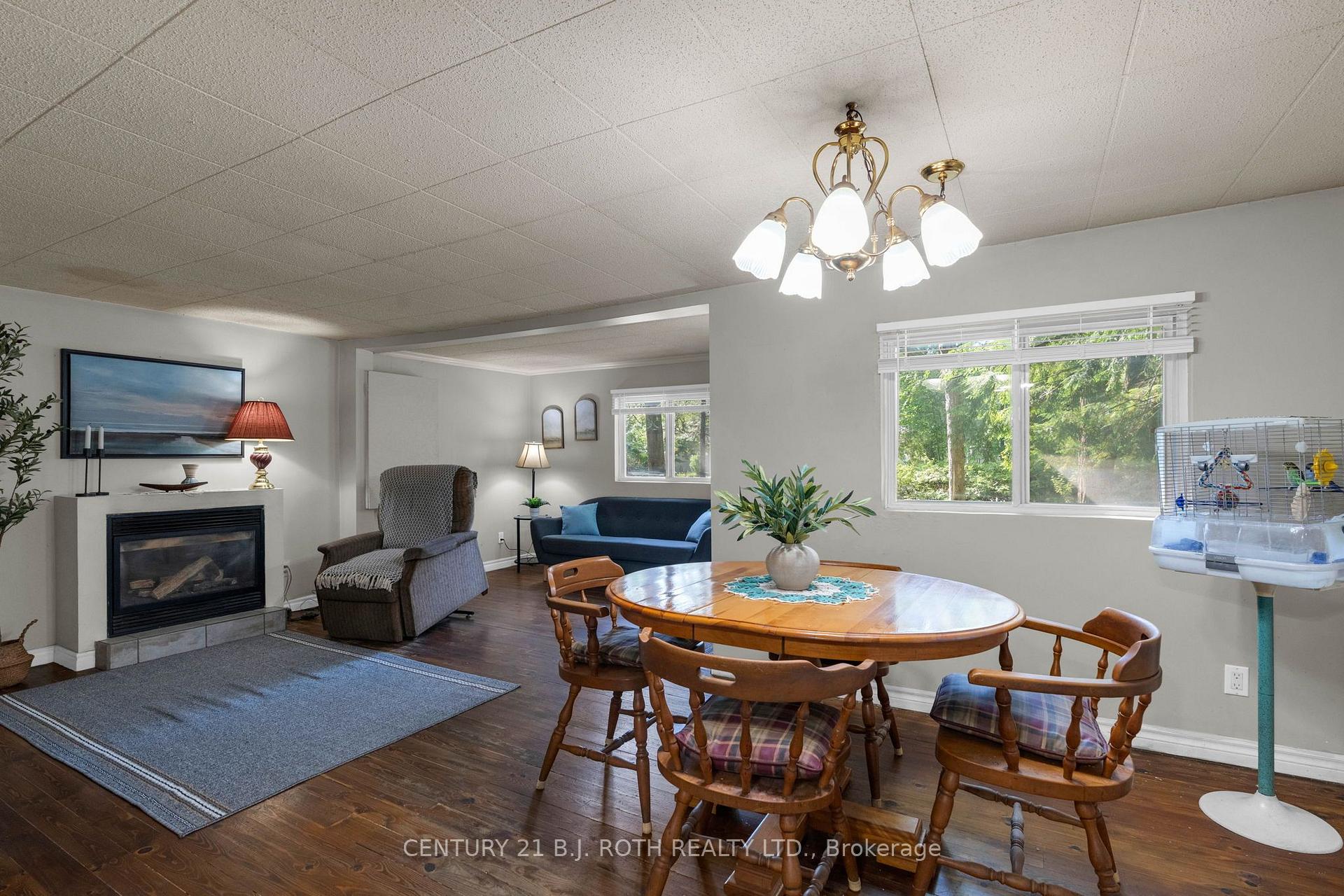 Photo 10 of 678 Pinegrove Avenue, Innisfil, Rural Innisfil — HOMEH