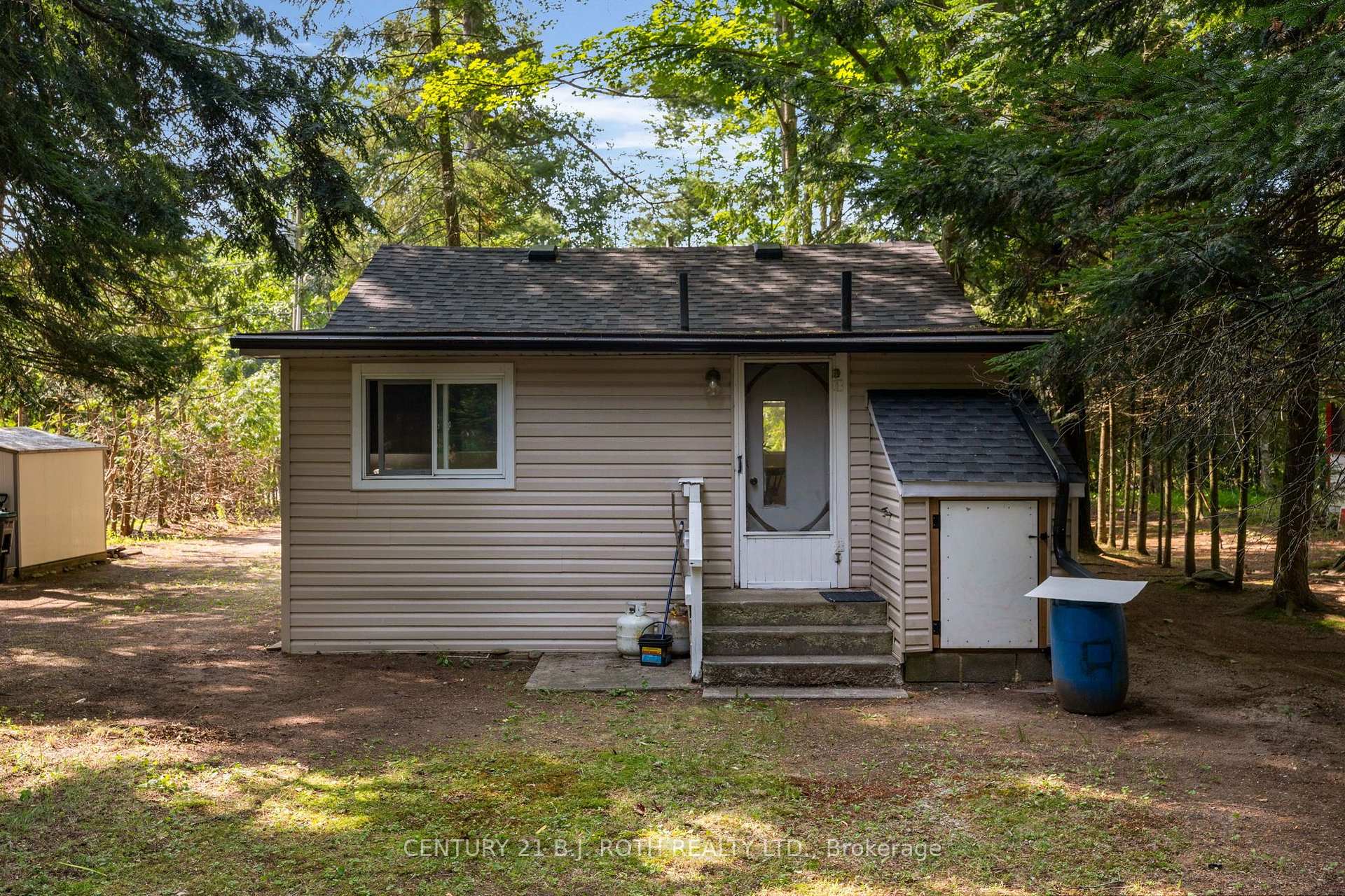Photo 19 of 678 Pinegrove Avenue, Innisfil, Rural Innisfil — HOMEH