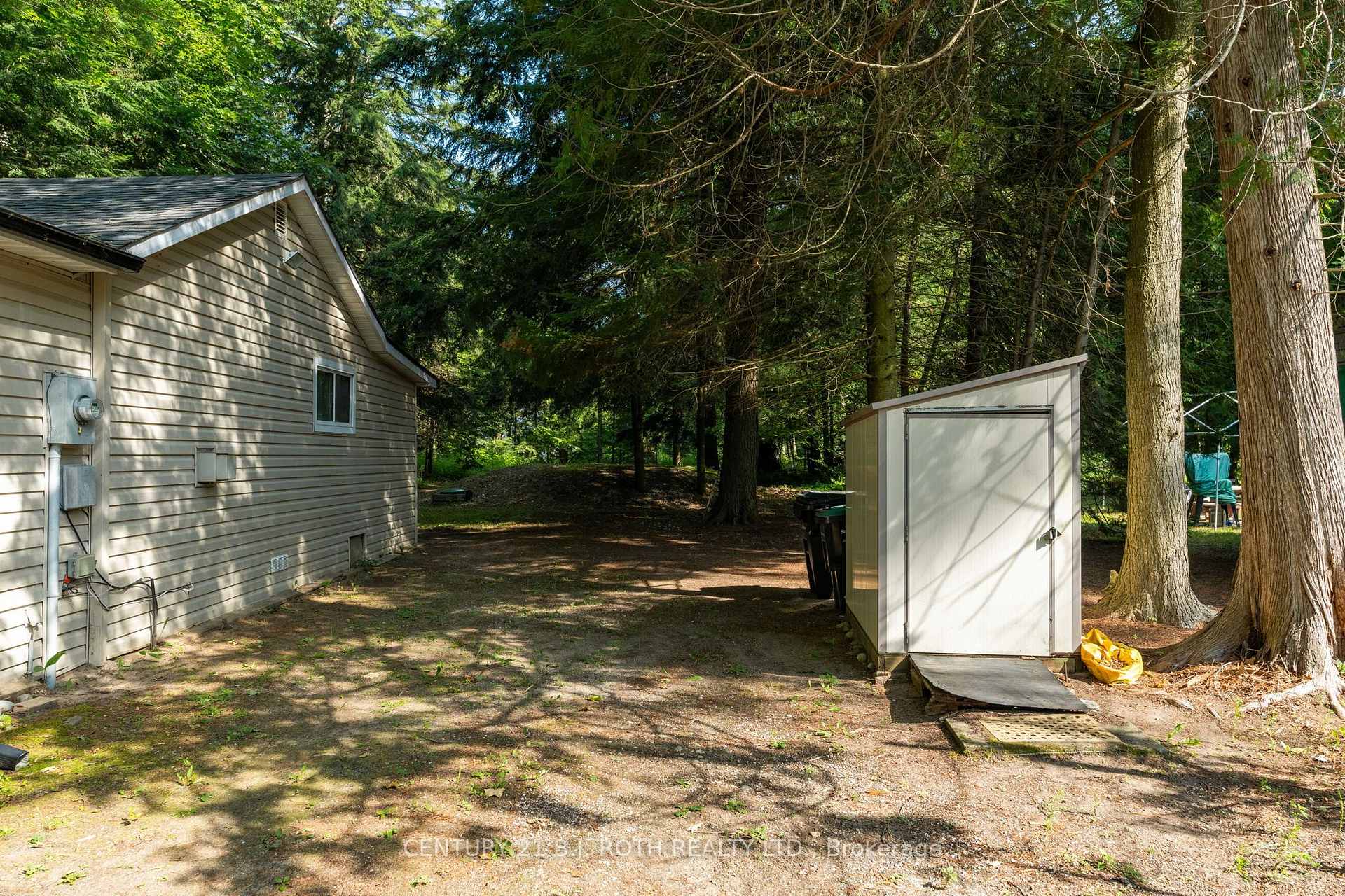 Photo 25 of 678 Pinegrove Avenue, Innisfil, Rural Innisfil — HOMEH