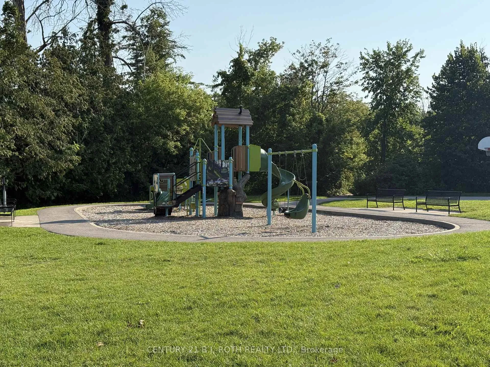 Photo 28 of 678 Pinegrove Avenue, Innisfil, Rural Innisfil — HOMEH