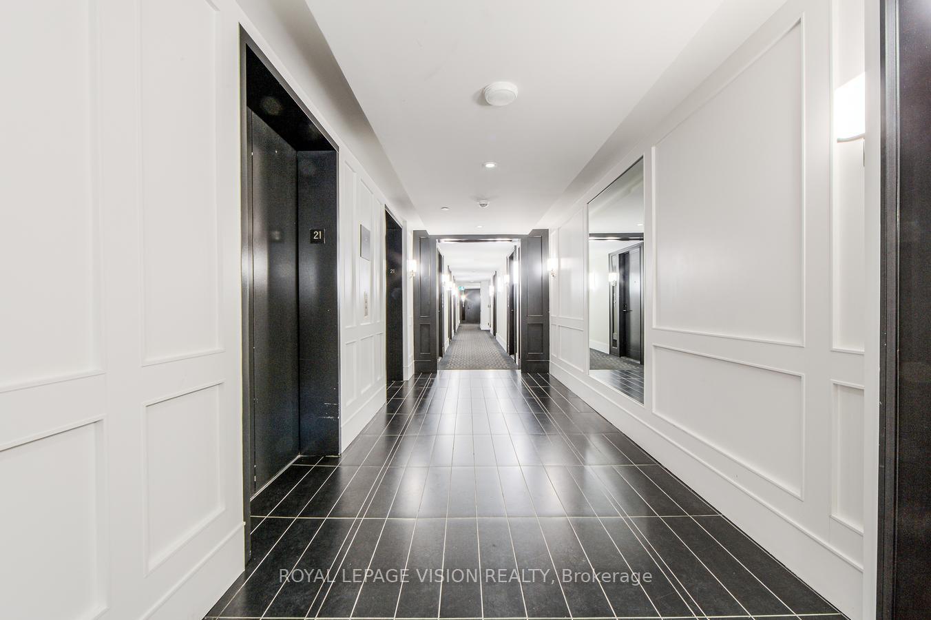 Photo 5 of Unit 2112, 955 Bay Street, Toronto, Bay Street Corridor — HOMEH