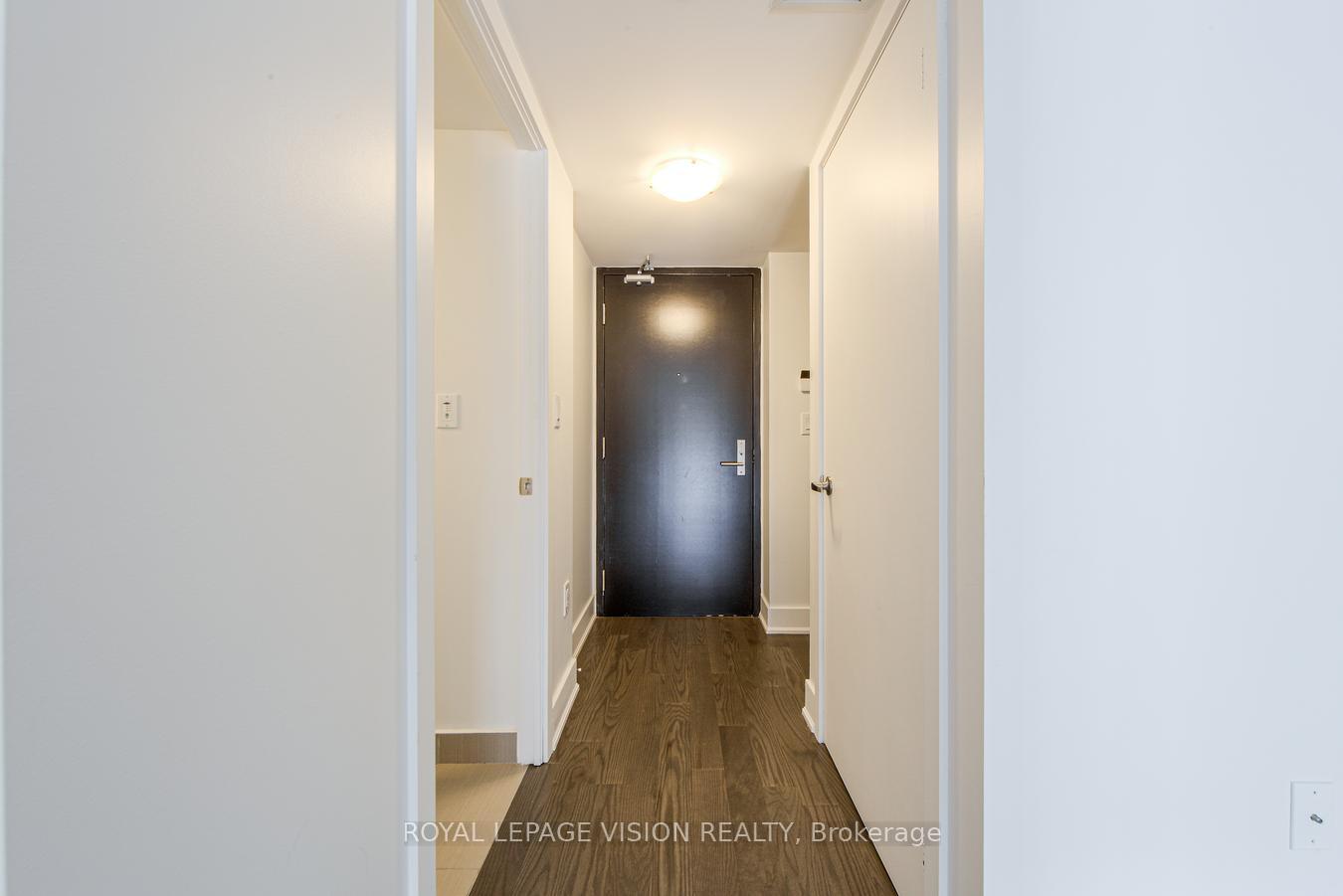 Photo 7 of Unit 2112, 955 Bay Street, Toronto, Bay Street Corridor — HOMEH