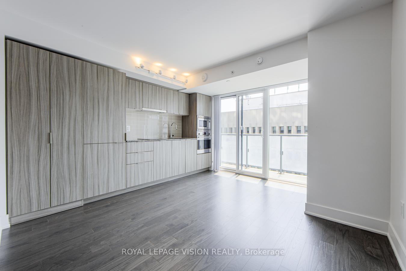 Photo 8 of Unit 2112, 955 Bay Street, Toronto, Bay Street Corridor — HOMEH
