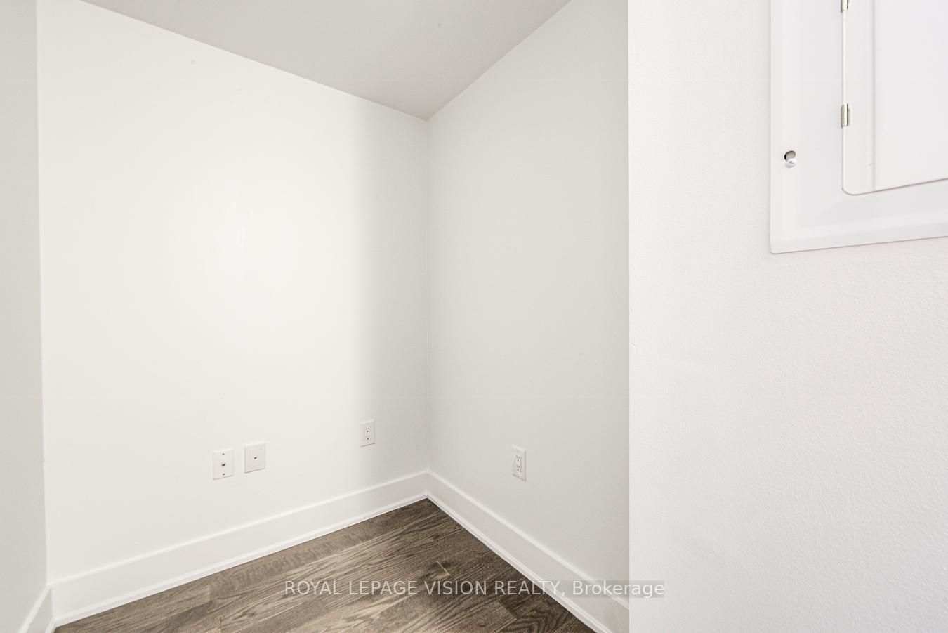 Photo 18 of Unit 2112, 955 Bay Street, Toronto, Bay Street Corridor — HOMEH