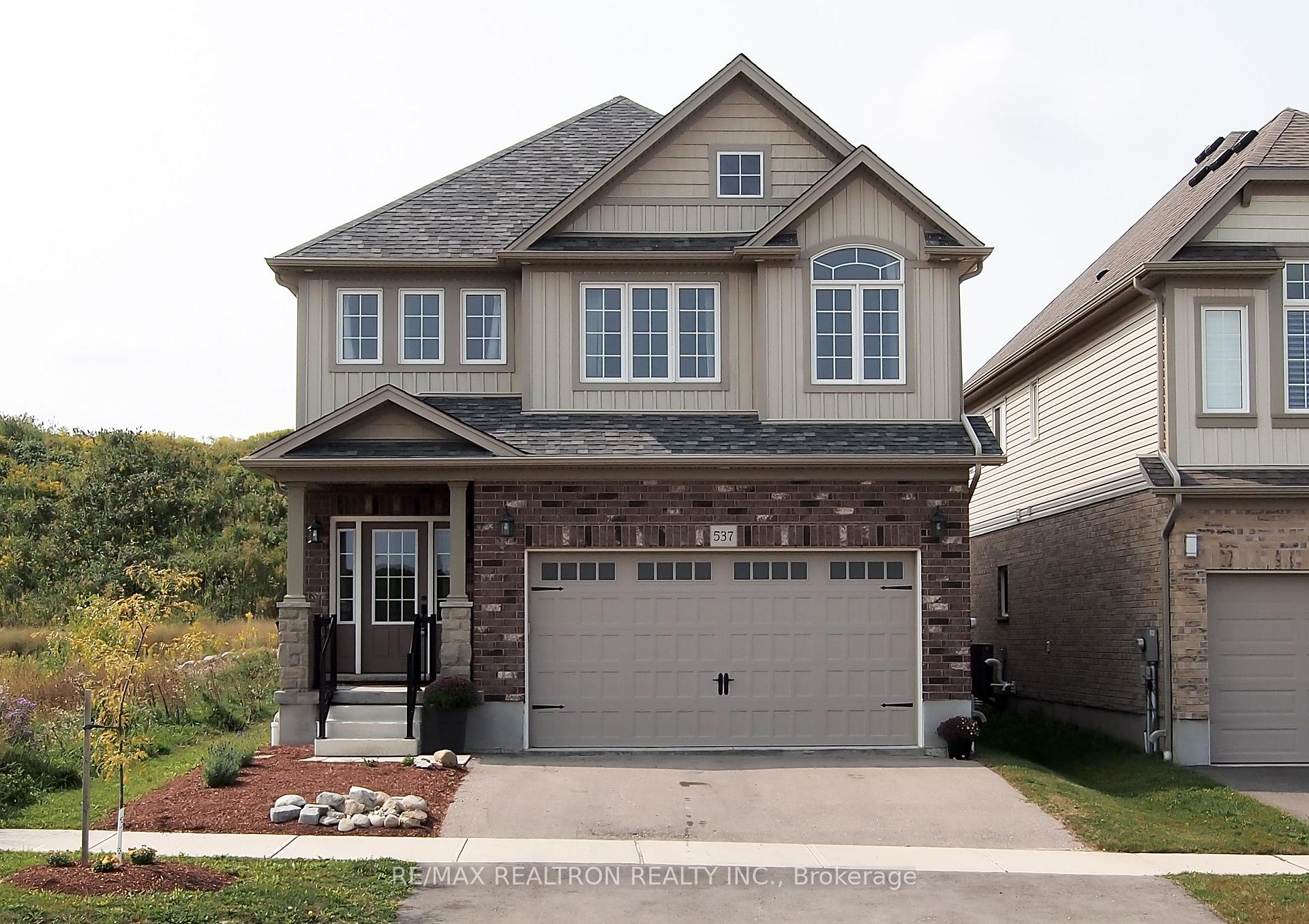 Photo 2 of 537 Sundew Drive, Waterloo, Columbia Forest/Clair Hills — HOMEH