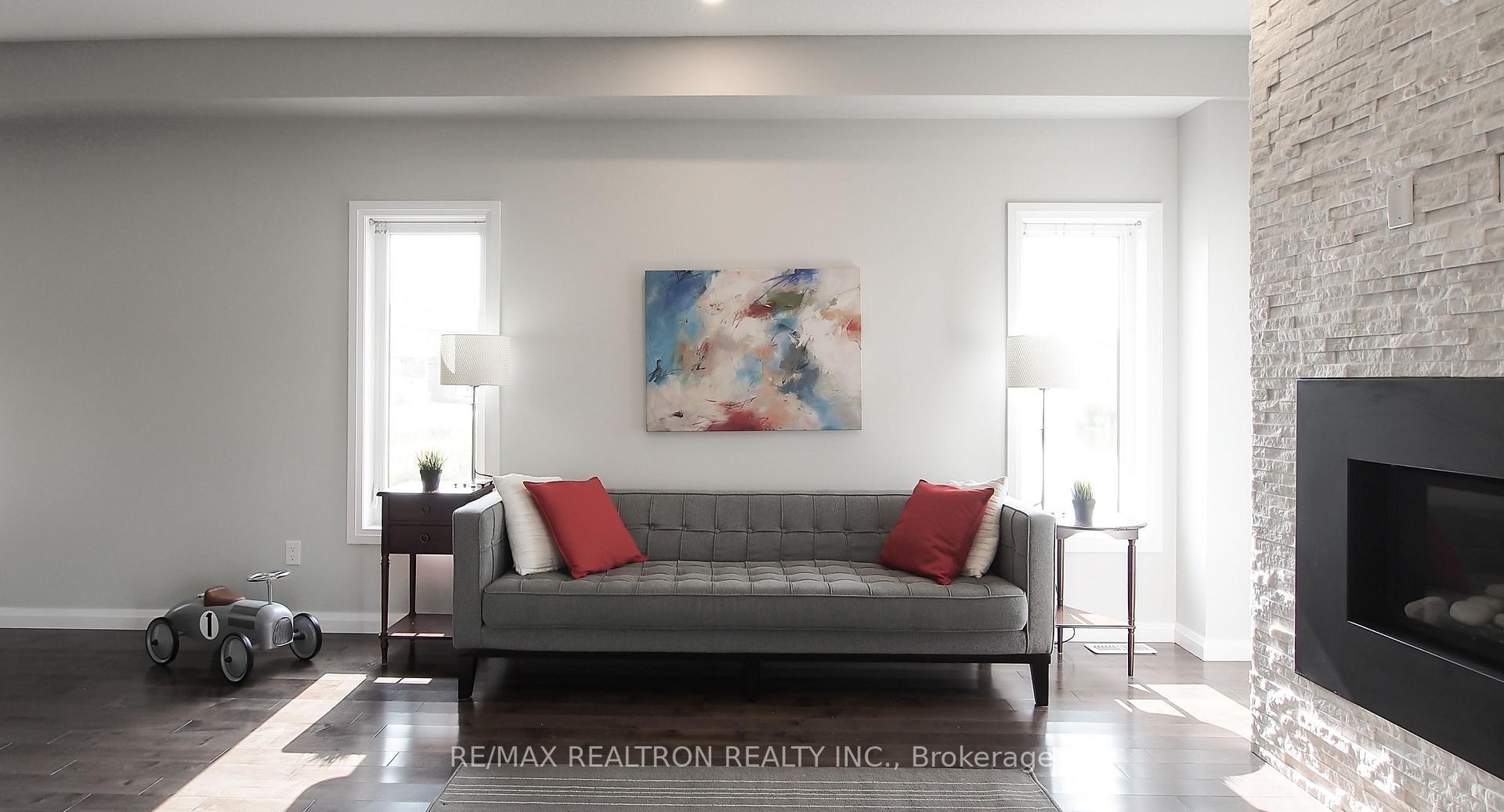 Photo 9 of 537 Sundew Drive, Waterloo, Columbia Forest/Clair Hills — HOMEH