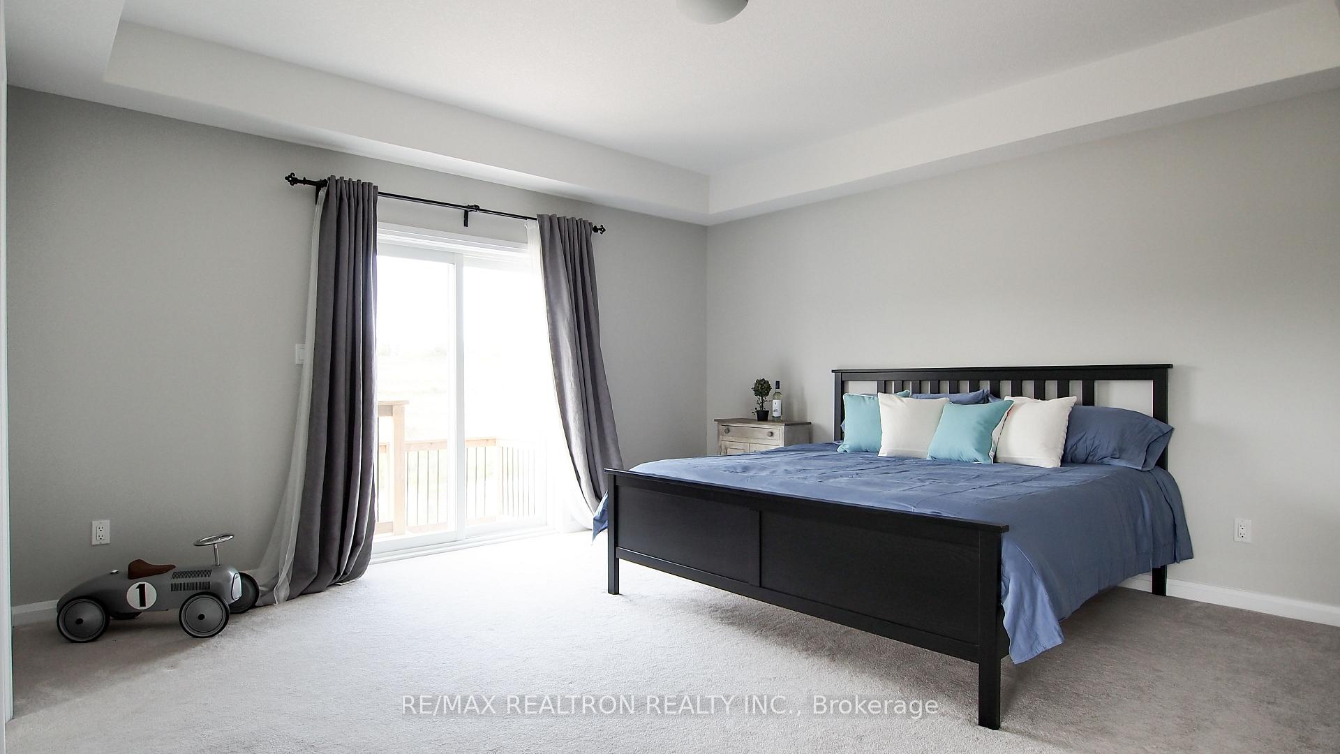 Photo 21 of 537 Sundew Drive, Waterloo, Columbia Forest/Clair Hills — HOMEH