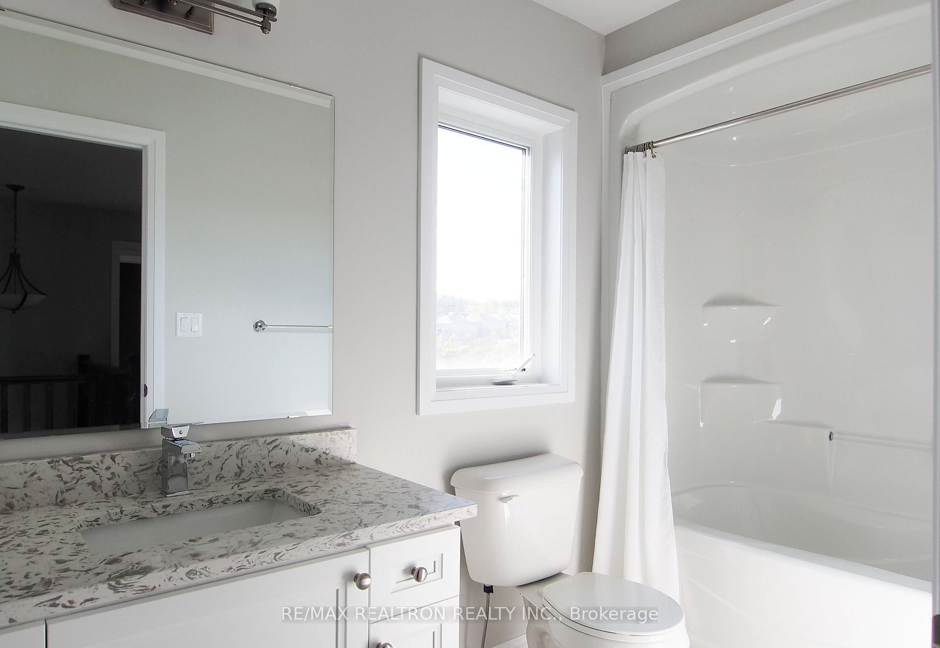 Photo 35 of 537 Sundew Drive, Waterloo, Columbia Forest/Clair Hills — HOMEH