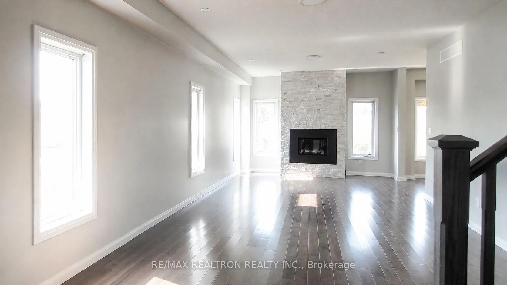 Photo 4 of 537 Sundew Drive, Waterloo, Columbia Forest/Clair Hills — HOMEH