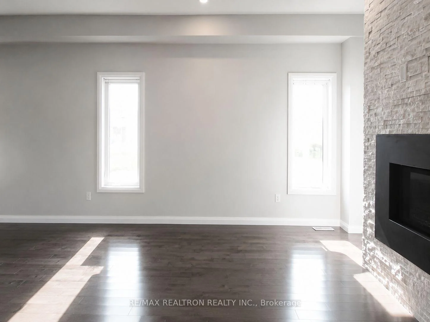 Photo 8 of 537 Sundew Drive, Waterloo, Columbia Forest/Clair Hills — HOMEH