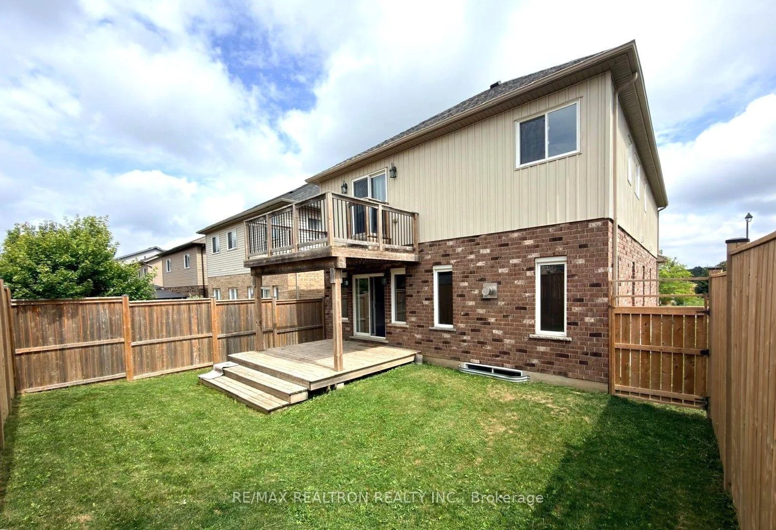 Photo 51 of 537 Sundew Drive, Waterloo, Columbia Forest/Clair Hills — HOMEH
