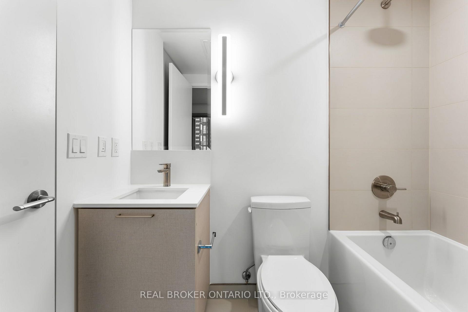 Photo 17 of Unit 2206, 19 Western Battery Road, Toronto, Niagara — HOMEH