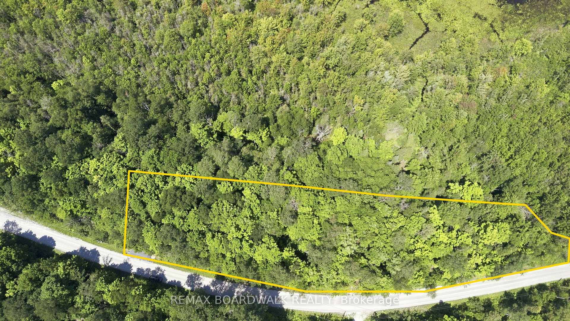 Photo 5 of 1116 Ennis Road, Tay Valley, Bathurst/Burgess & Sherbrooke (Bathurst) Twp — HOMEH