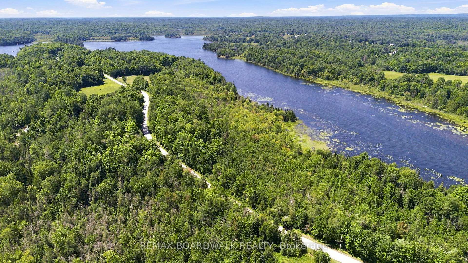 Photo 16 of 1116 Ennis Road, Tay Valley, Bathurst/Burgess & Sherbrooke (Bathurst) Twp — HOMEH