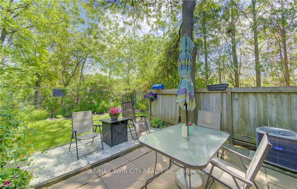Photo 4 of Unit 22, 280 Thaler Avenue, Kitchener, Chicopee/Freeport — HOMEH
