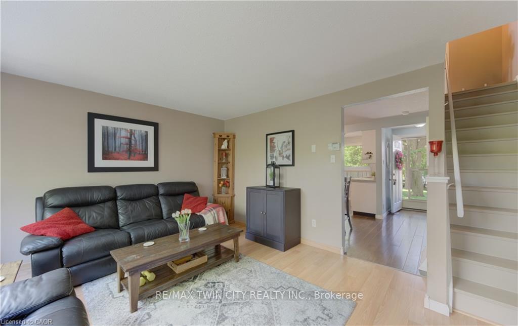 Photo 13 of Unit 22, 280 Thaler Avenue, Kitchener, Chicopee/Freeport — HOMEH