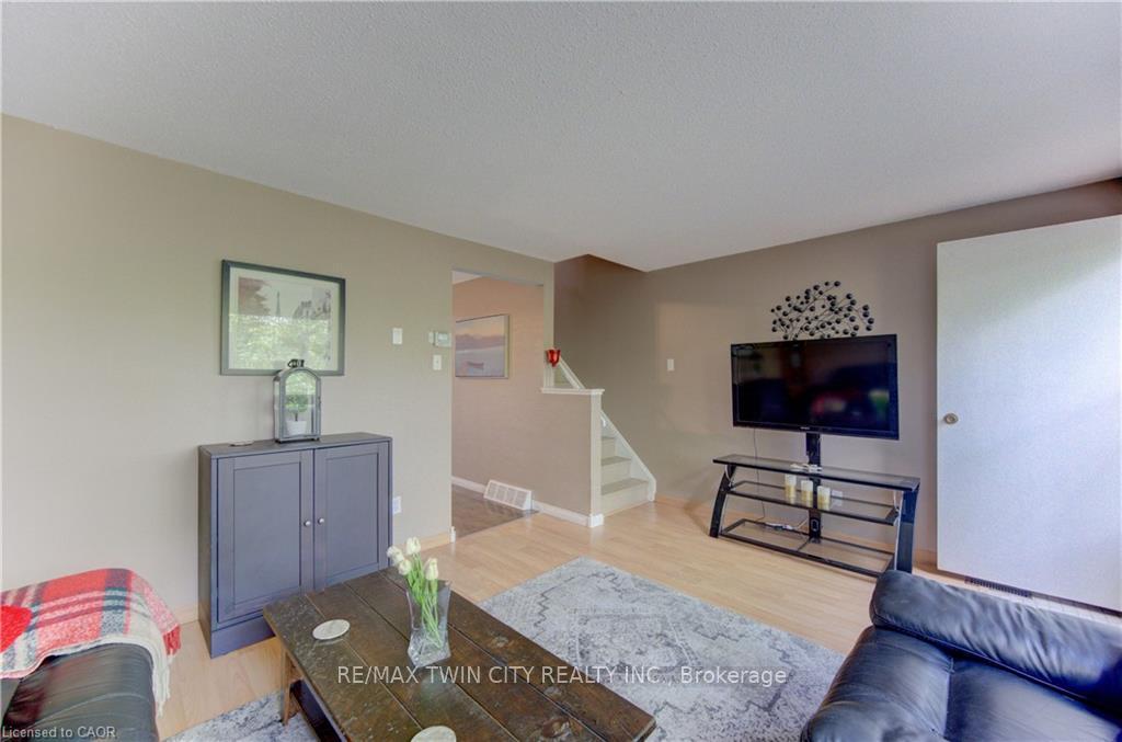 Photo 14 of Unit 22, 280 Thaler Avenue, Kitchener, Chicopee/Freeport — HOMEH