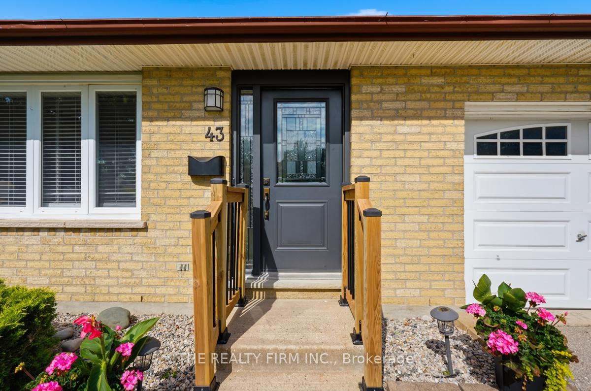 Photo 4 of 43 Clara Crescent, London, South X — HOMEH