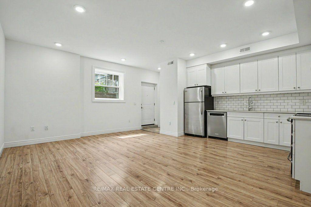 Photo 8 of Unit B105, 112 Union Street E, Waterloo, Uptown Waterloo/North Ward — HOMEH