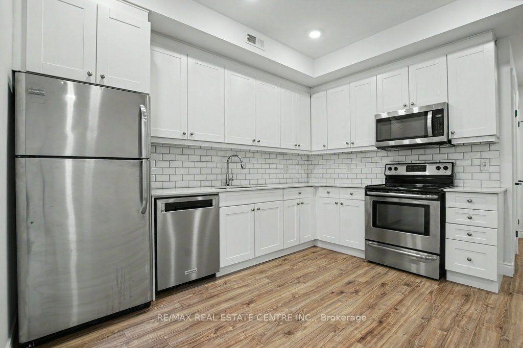 Photo 9 of Unit B105, 112 Union Street E, Waterloo, Uptown Waterloo/North Ward — HOMEH