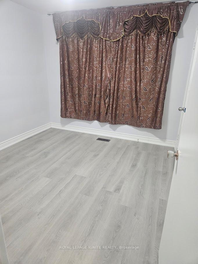 Photo 5 of Unit Main, 16 Cicerella Crescent, Scarborough, Bendale — HOMEH