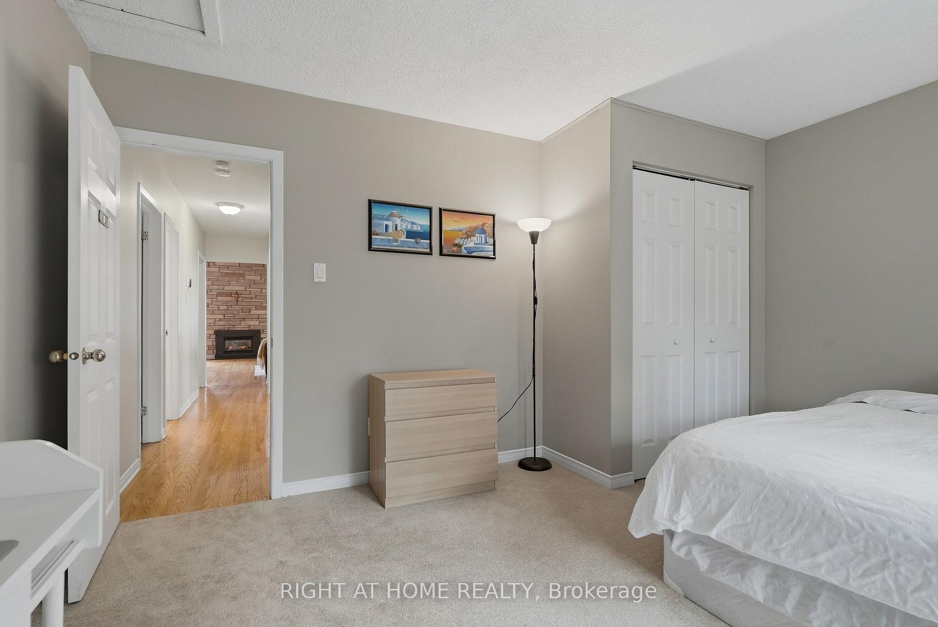 Photo 14 of 1272 Collins Avenue, Ottawa, Alta Vista — HOMEH