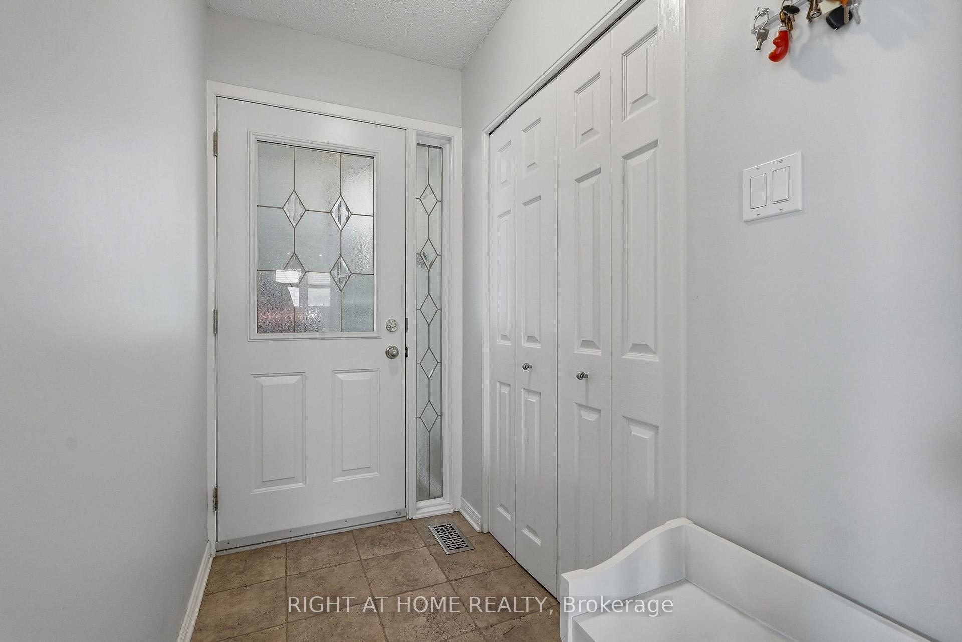 Photo 25 of 1272 Collins Avenue, Ottawa, Alta Vista — HOMEH