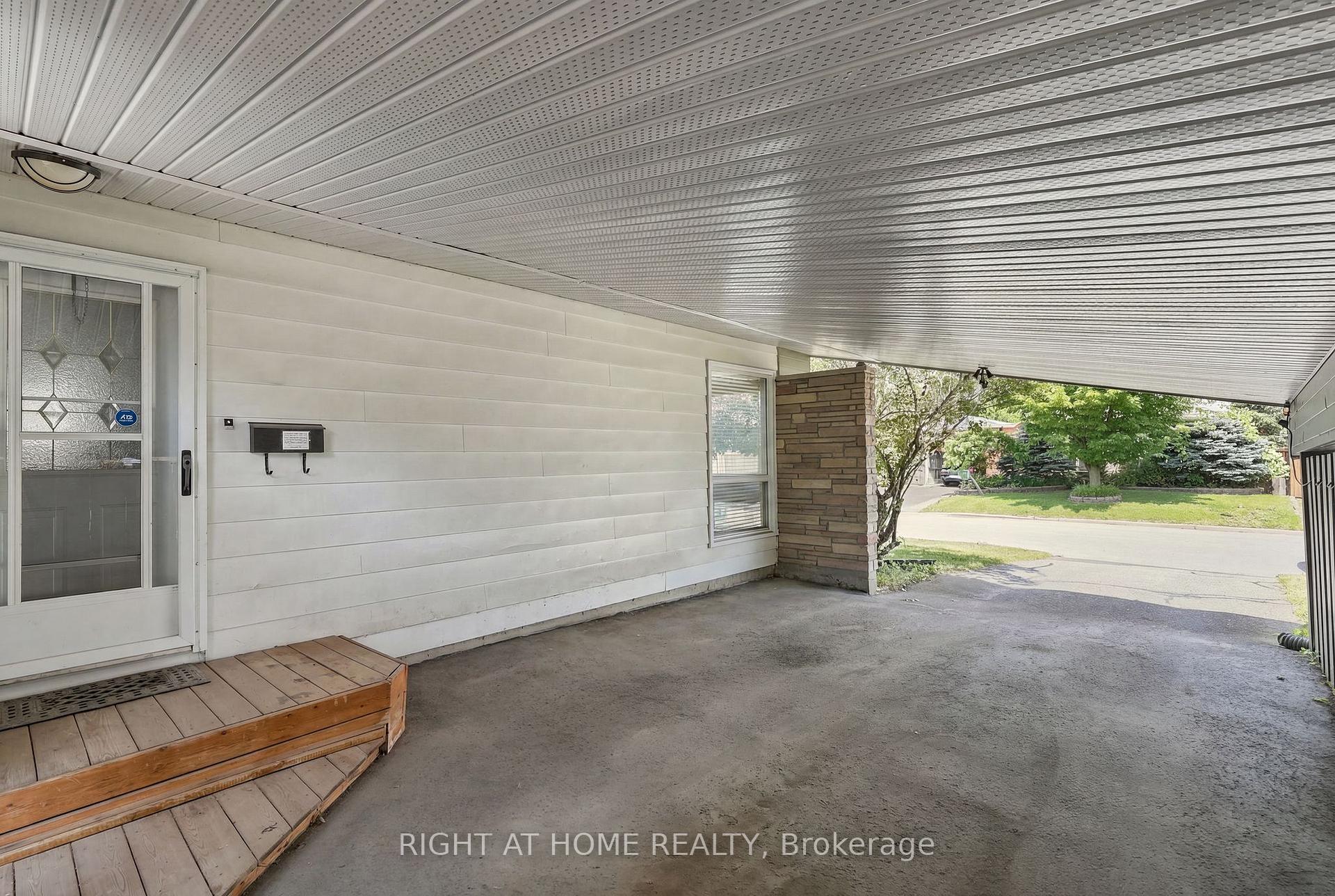 Photo 27 of 1272 Collins Avenue, Ottawa, Alta Vista — HOMEH