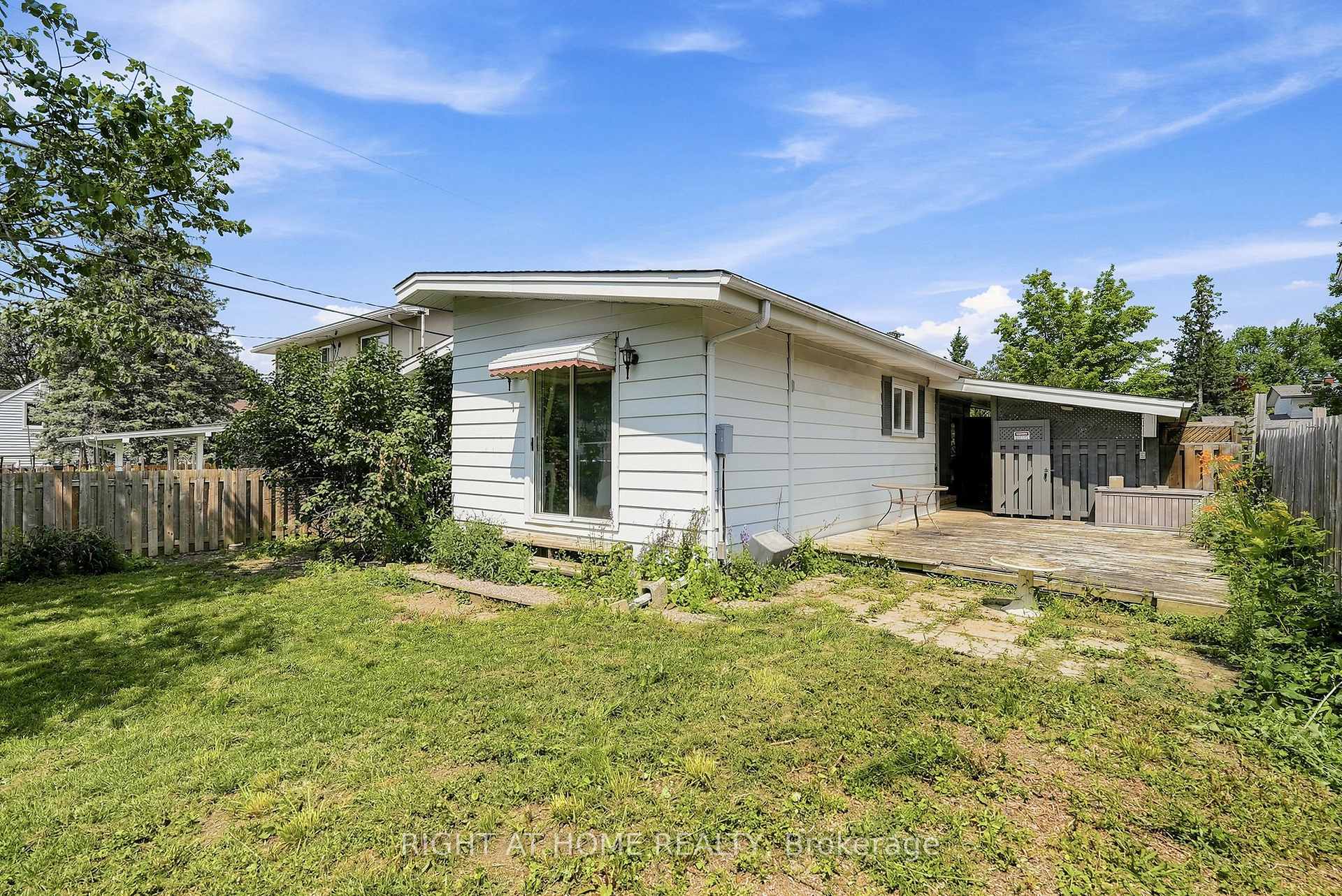Photo 29 of 1272 Collins Avenue, Ottawa, Alta Vista — HOMEH